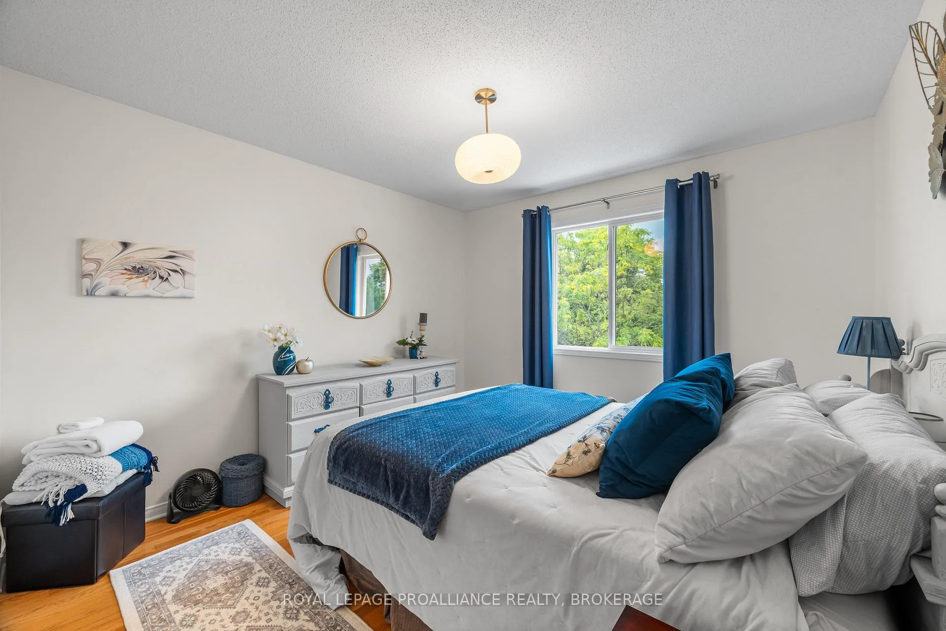 Photo 26 of 954 Rainbow Crescent, Kingston, Kingston East (Incl Barret Crt) — HOMEH