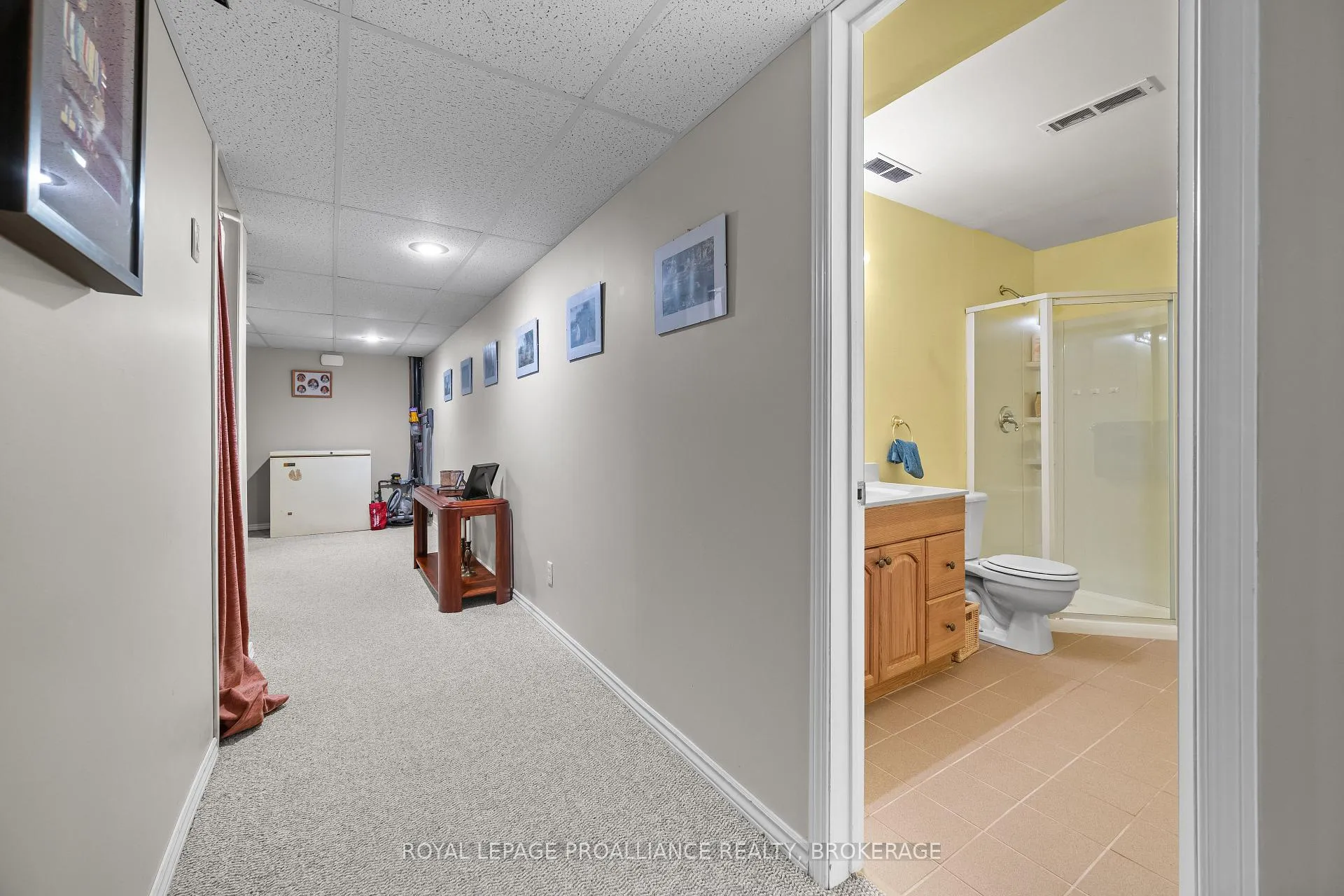 Photo 31 of 954 Rainbow Crescent, Kingston, Kingston East (Incl Barret Crt) — HOMEH