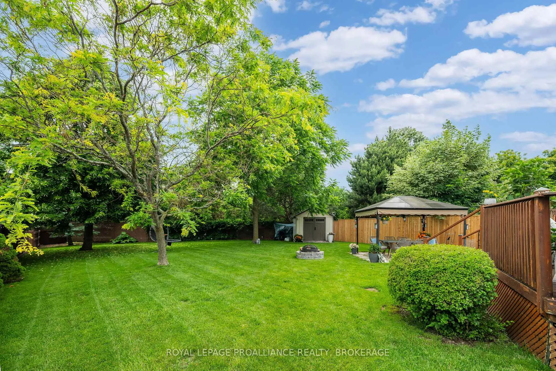 Photo 35 of 954 Rainbow Crescent, Kingston, Kingston East (Incl Barret Crt) — HOMEH