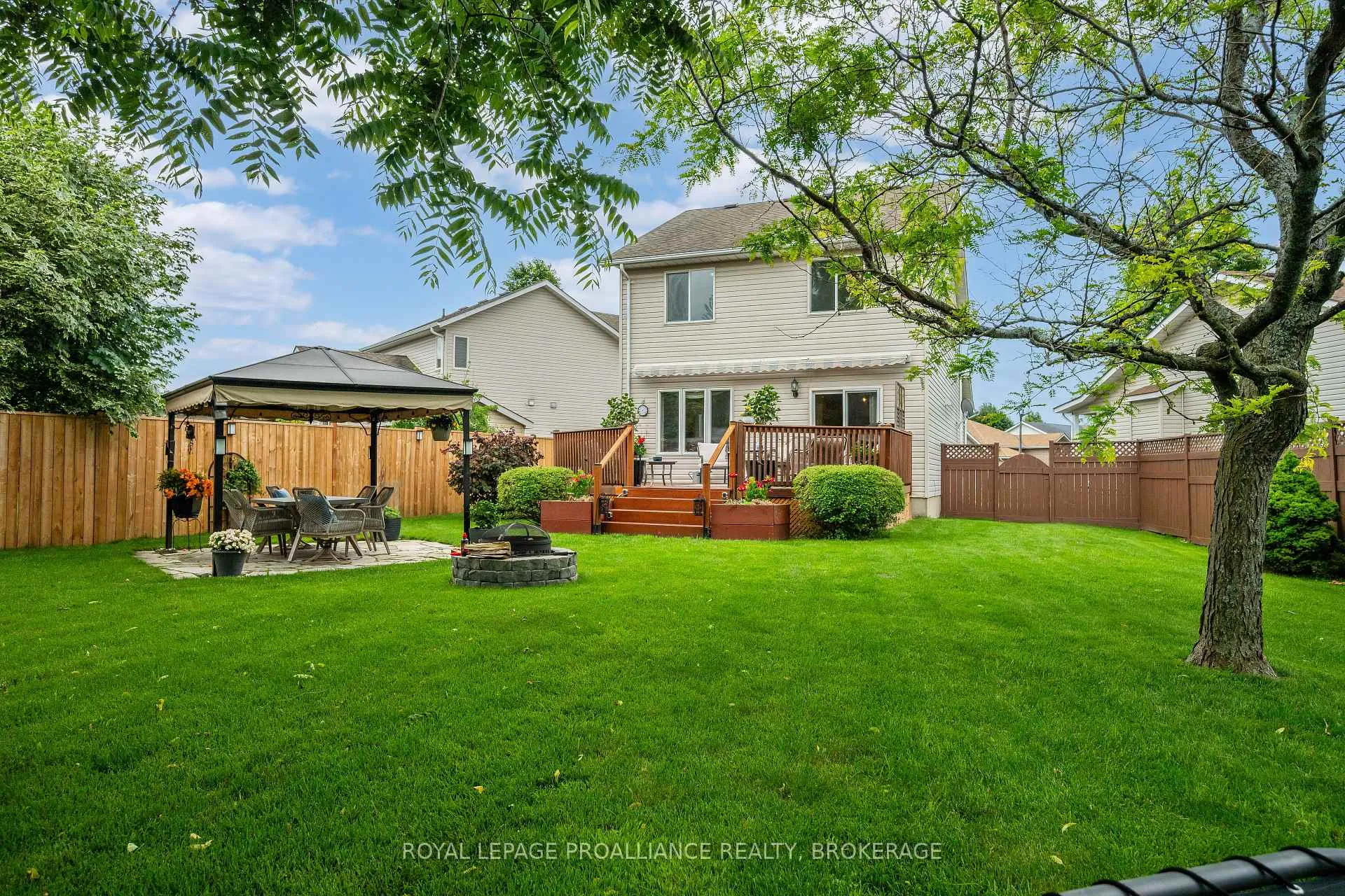 Photo 37 of 954 Rainbow Crescent, Kingston, Kingston East (Incl Barret Crt) — HOMEH