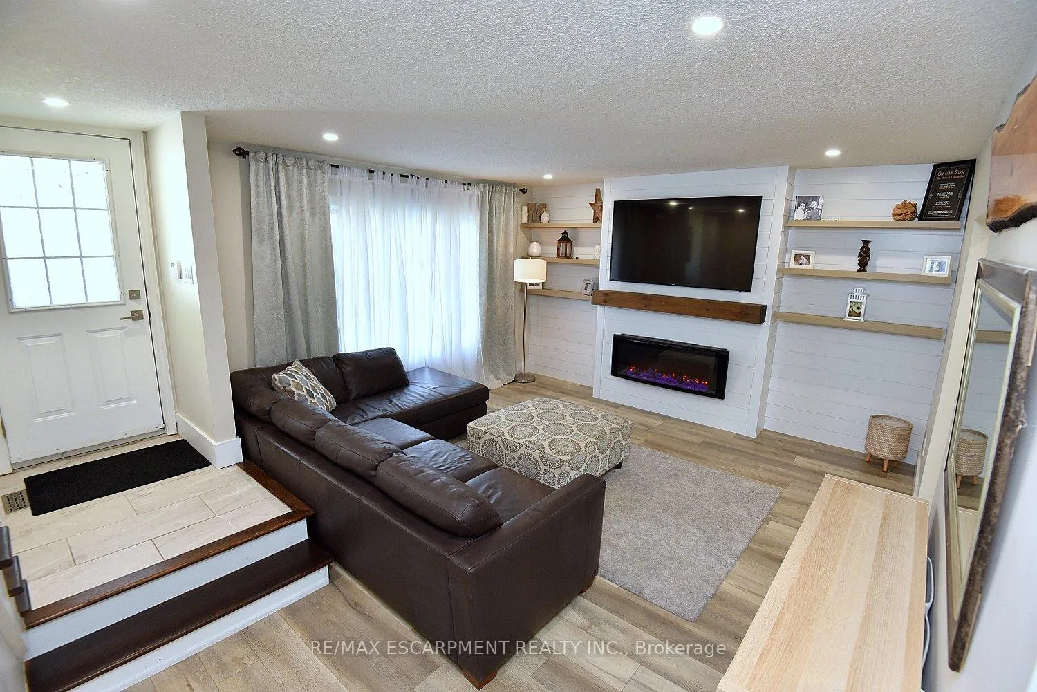 Photo 6 of 1091 Upper Wellington Street, Hamilton, Bruleville — HOMEH