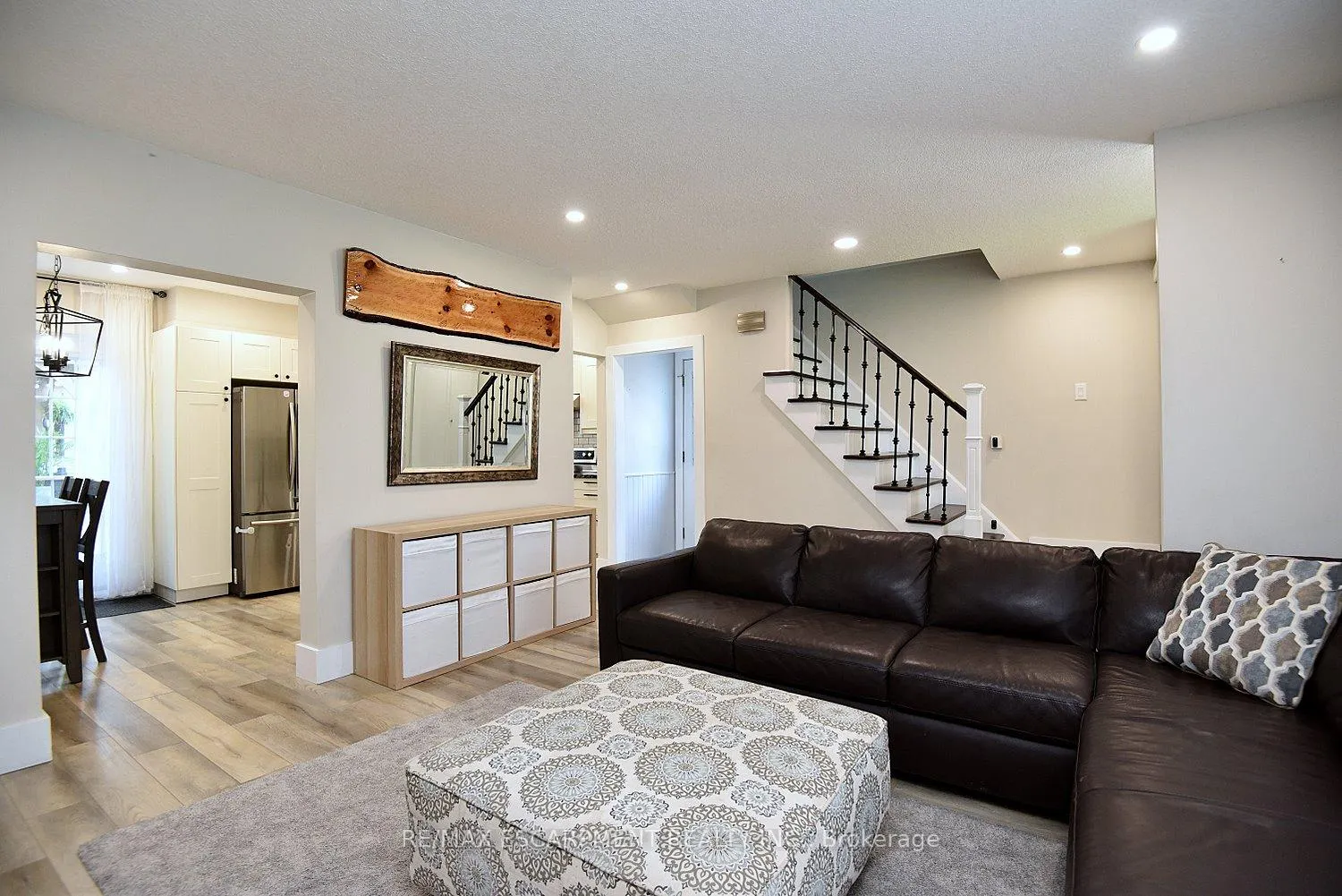 Photo 7 of 1091 Upper Wellington Street, Hamilton, Bruleville — HOMEH