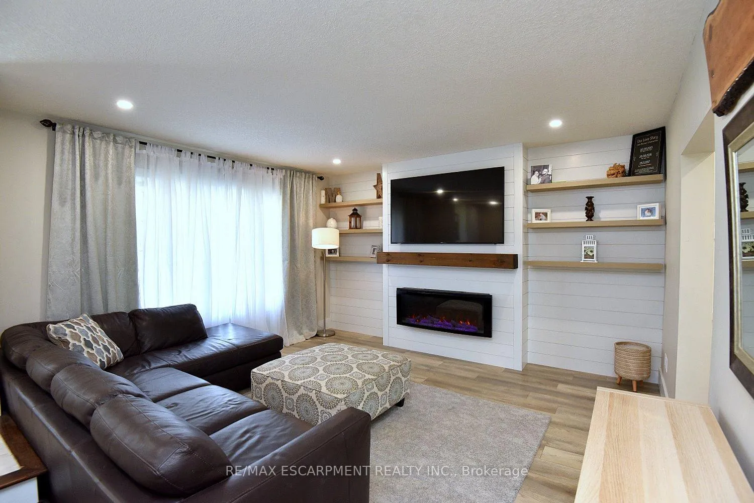 Photo 9 of 1091 Upper Wellington Street, Hamilton, Bruleville — HOMEH