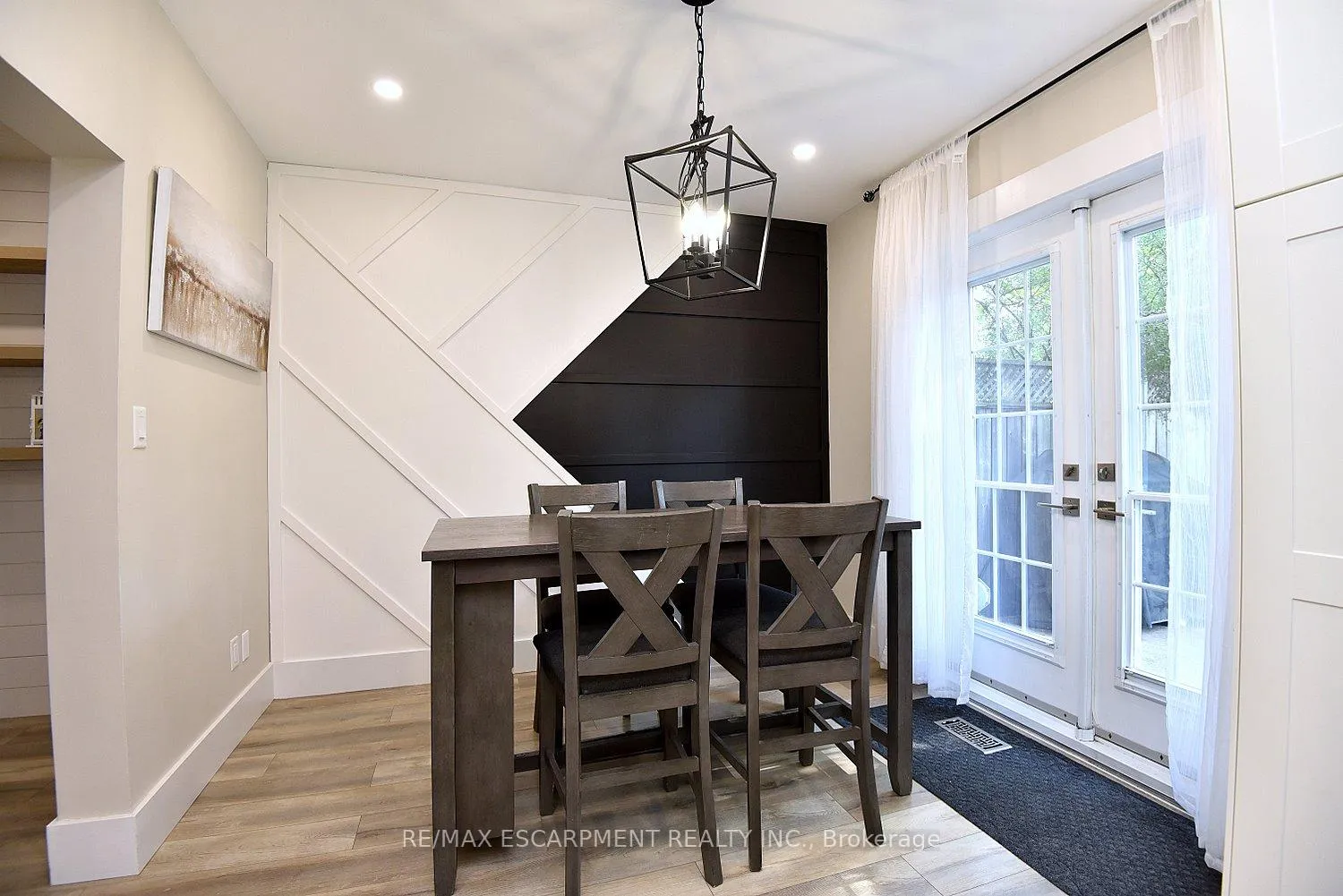 Photo 11 of 1091 Upper Wellington Street, Hamilton, Bruleville — HOMEH