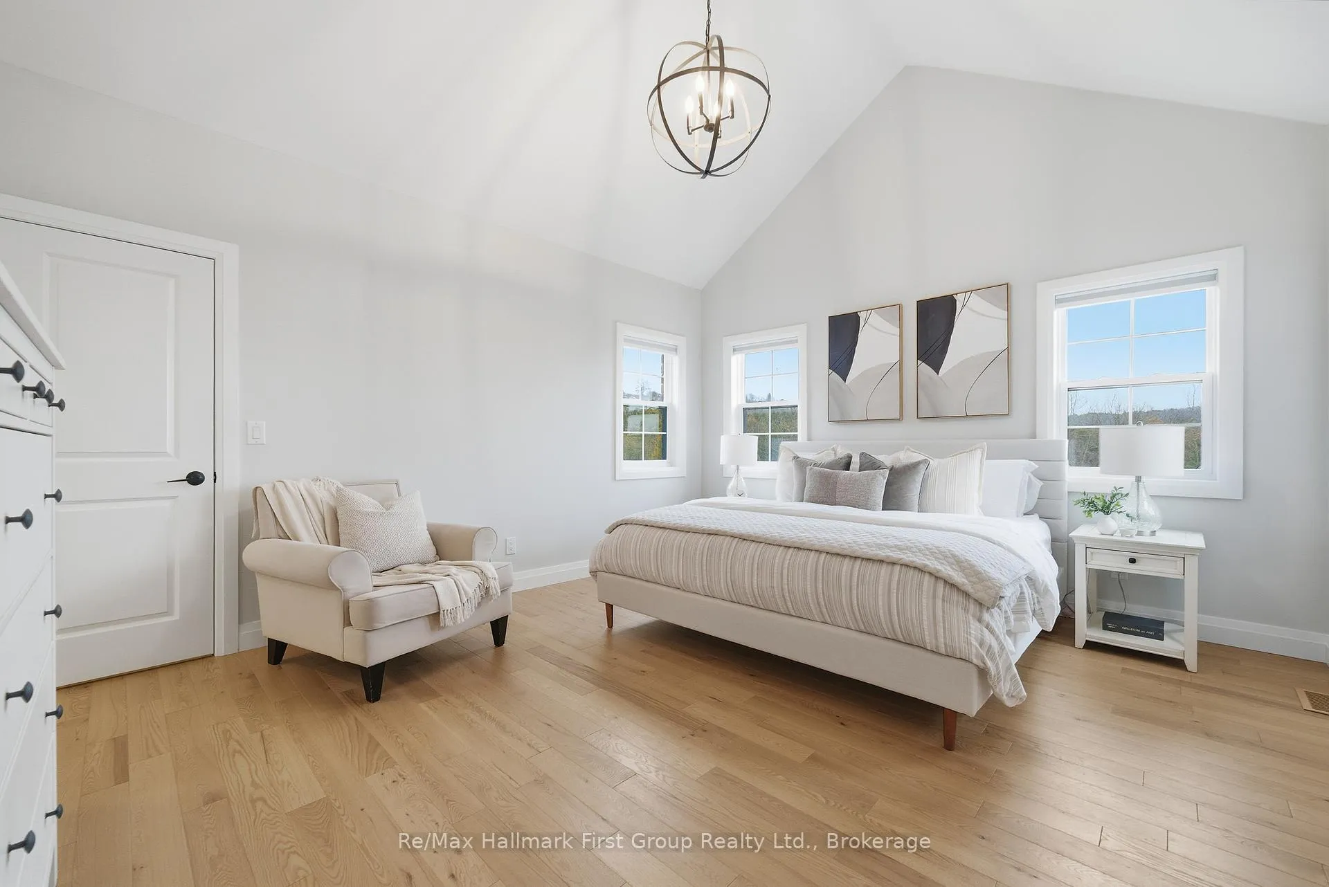 Photo 24 of 8 Archibald Court, Hamilton, Homeside — HOMEH