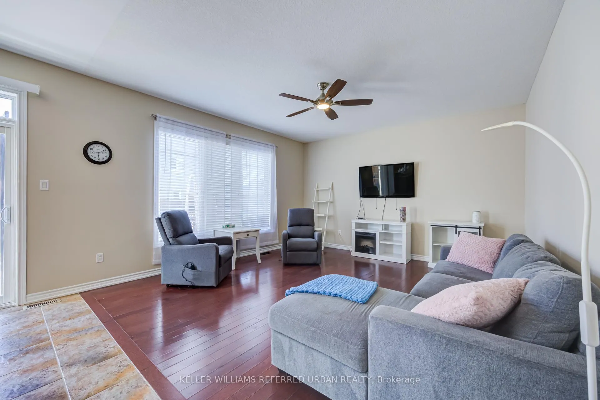 Photo 11 of 141 Whitwell Way, Hamilton, Binbrook — HOMEH