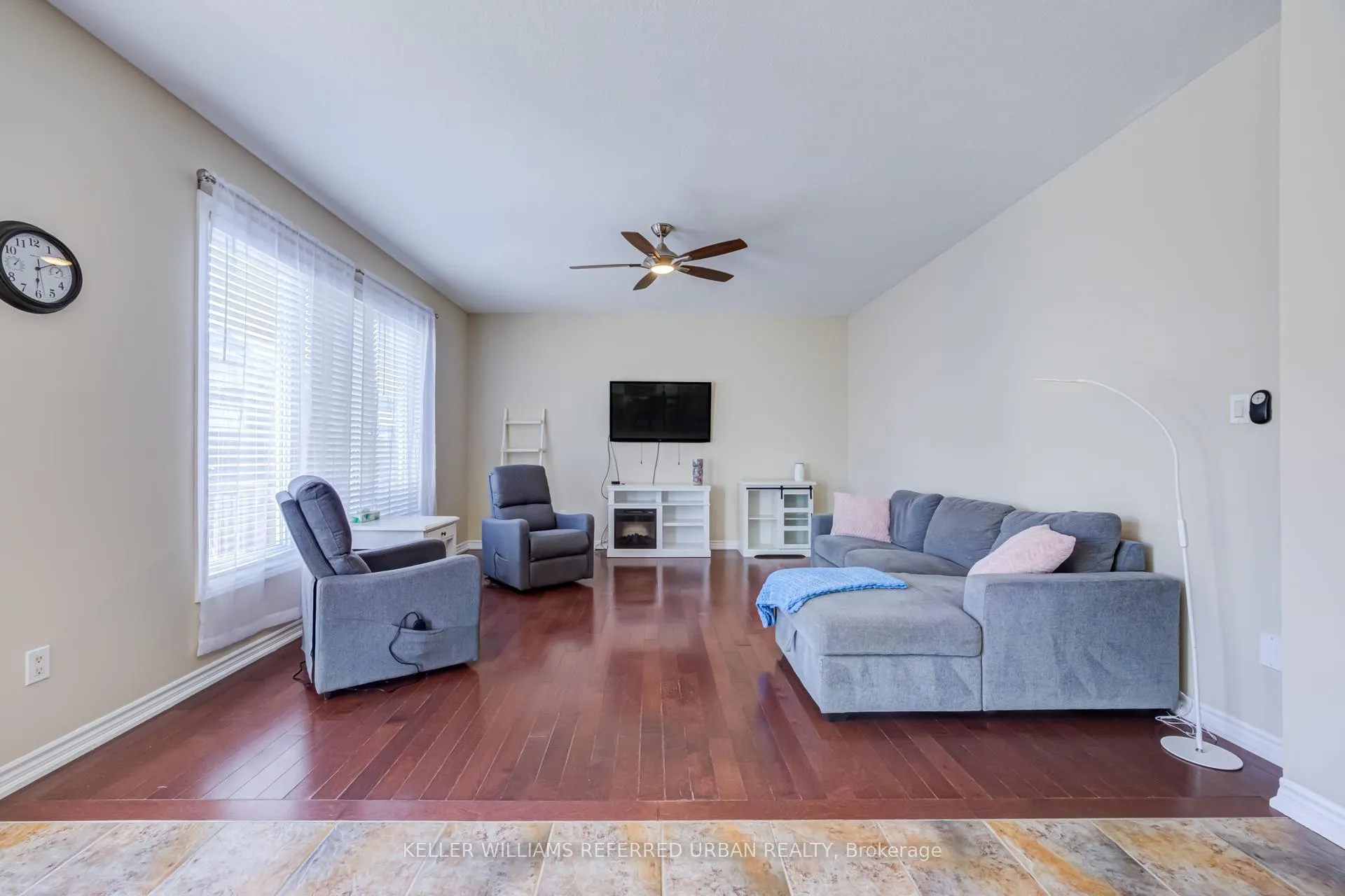 Photo 12 of 141 Whitwell Way, Hamilton, Binbrook — HOMEH