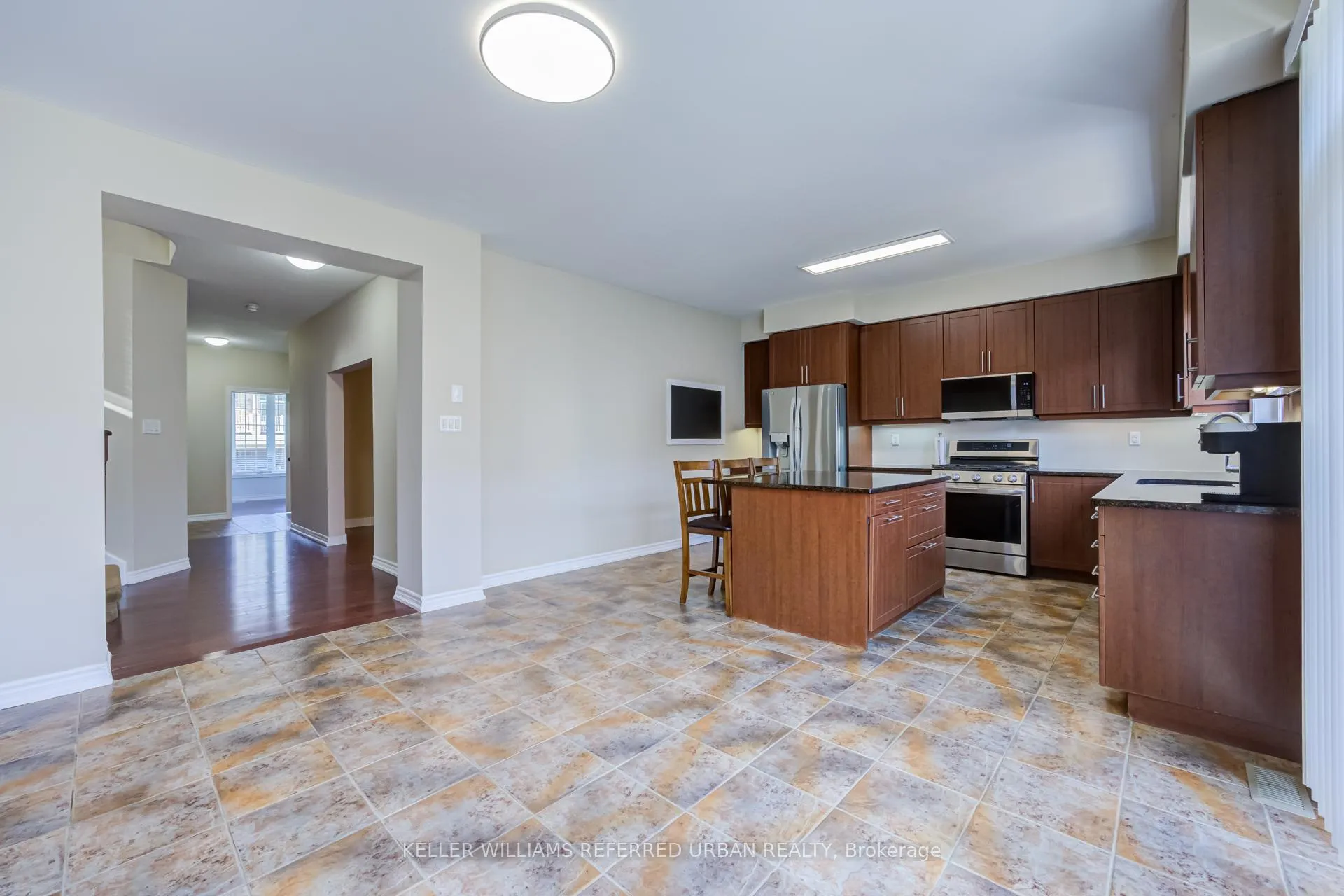 Photo 15 of 141 Whitwell Way, Hamilton, Binbrook — HOMEH