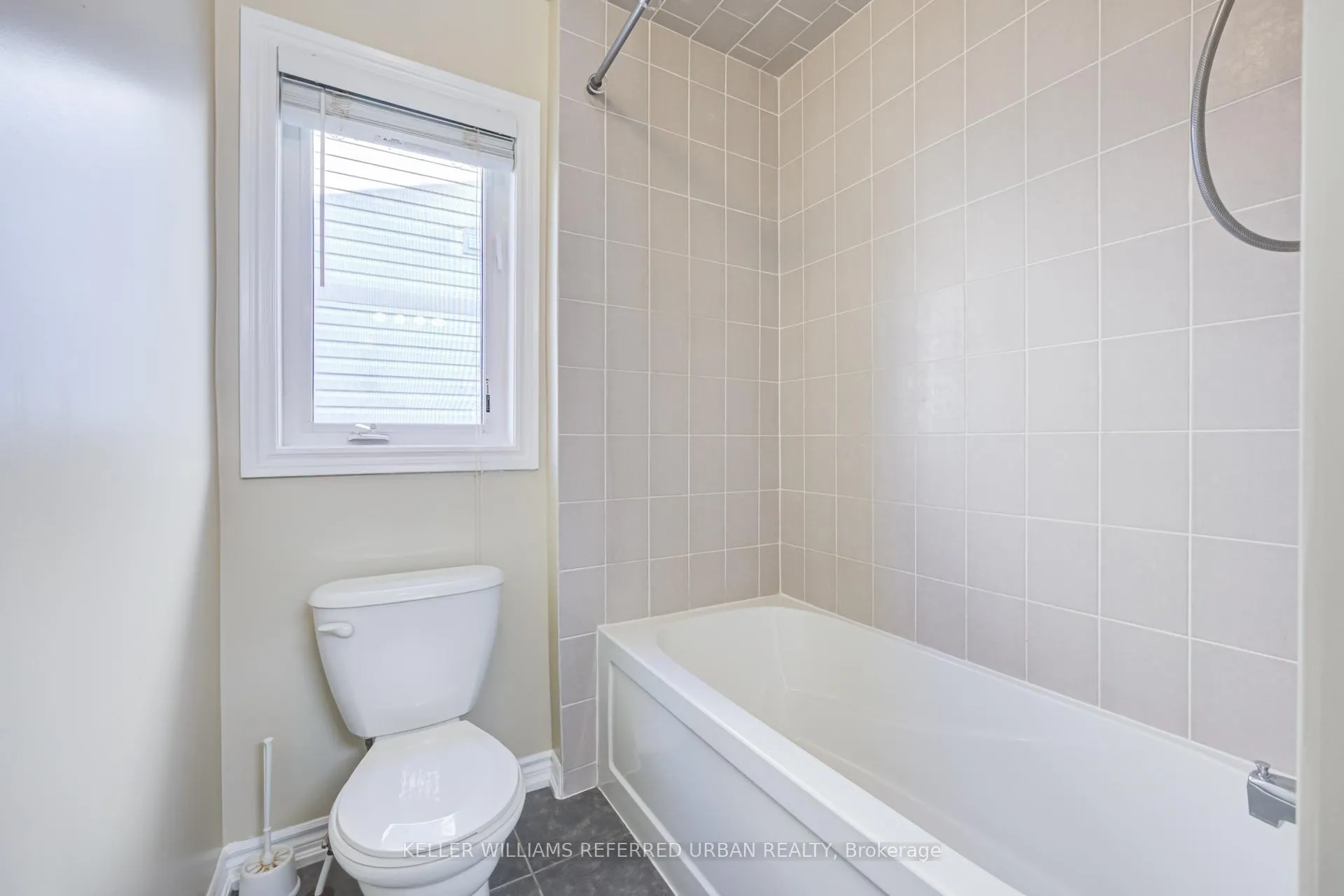 Photo 35 of 141 Whitwell Way, Hamilton, Binbrook — HOMEH