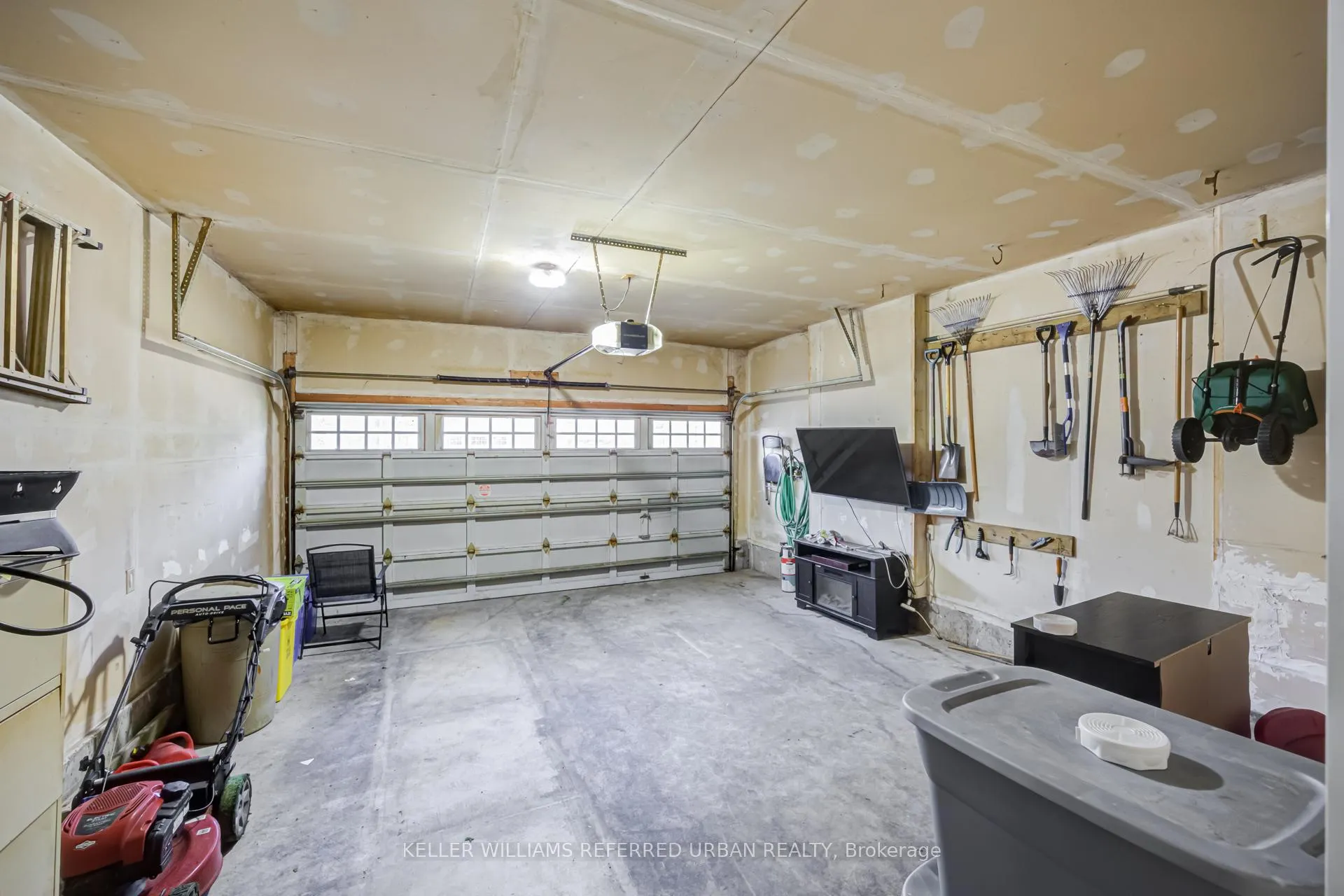 Photo 43 of 141 Whitwell Way, Hamilton, Binbrook — HOMEH