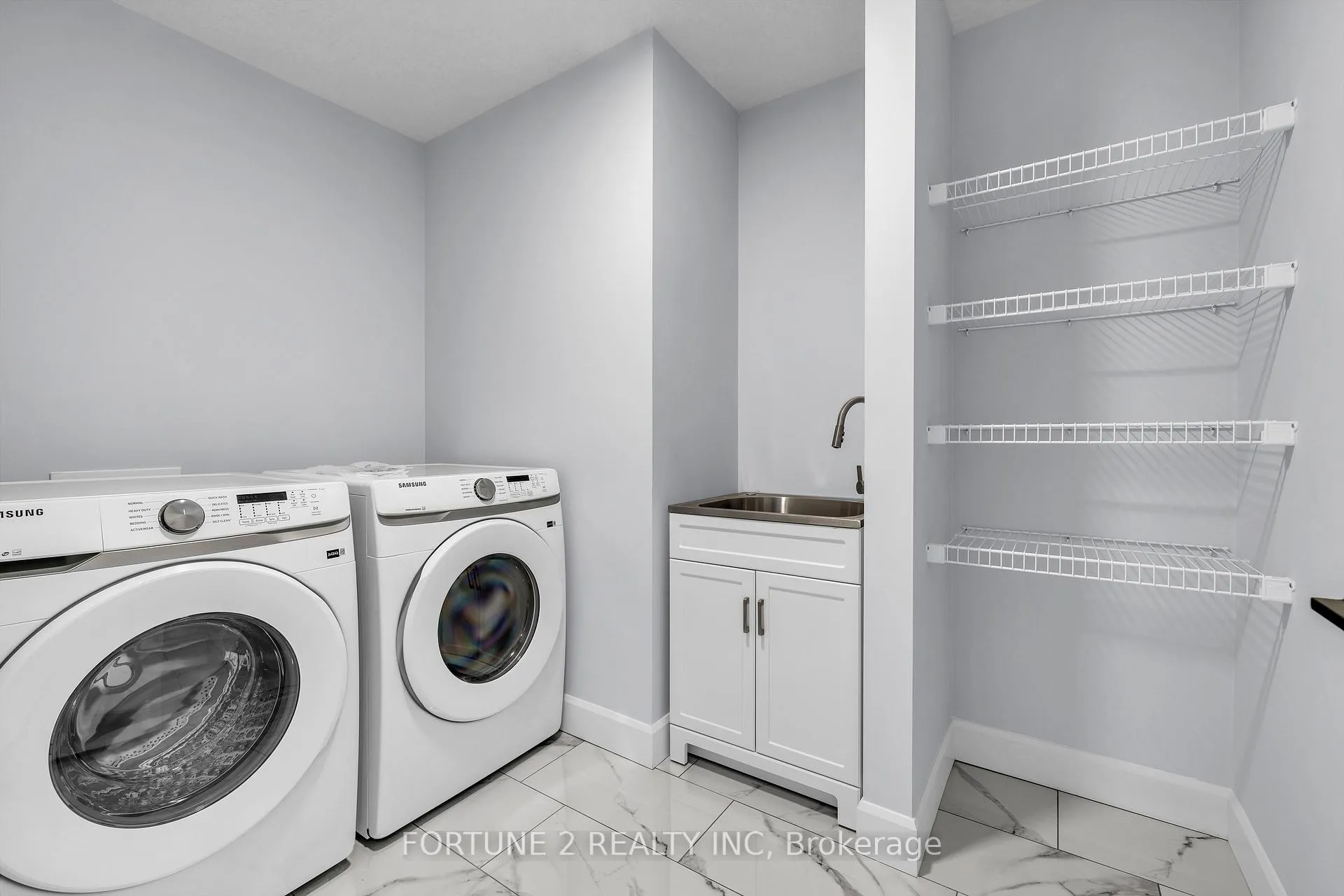 Photo 35 of 1143 Hobbs Drive, London, South U — HOMEH