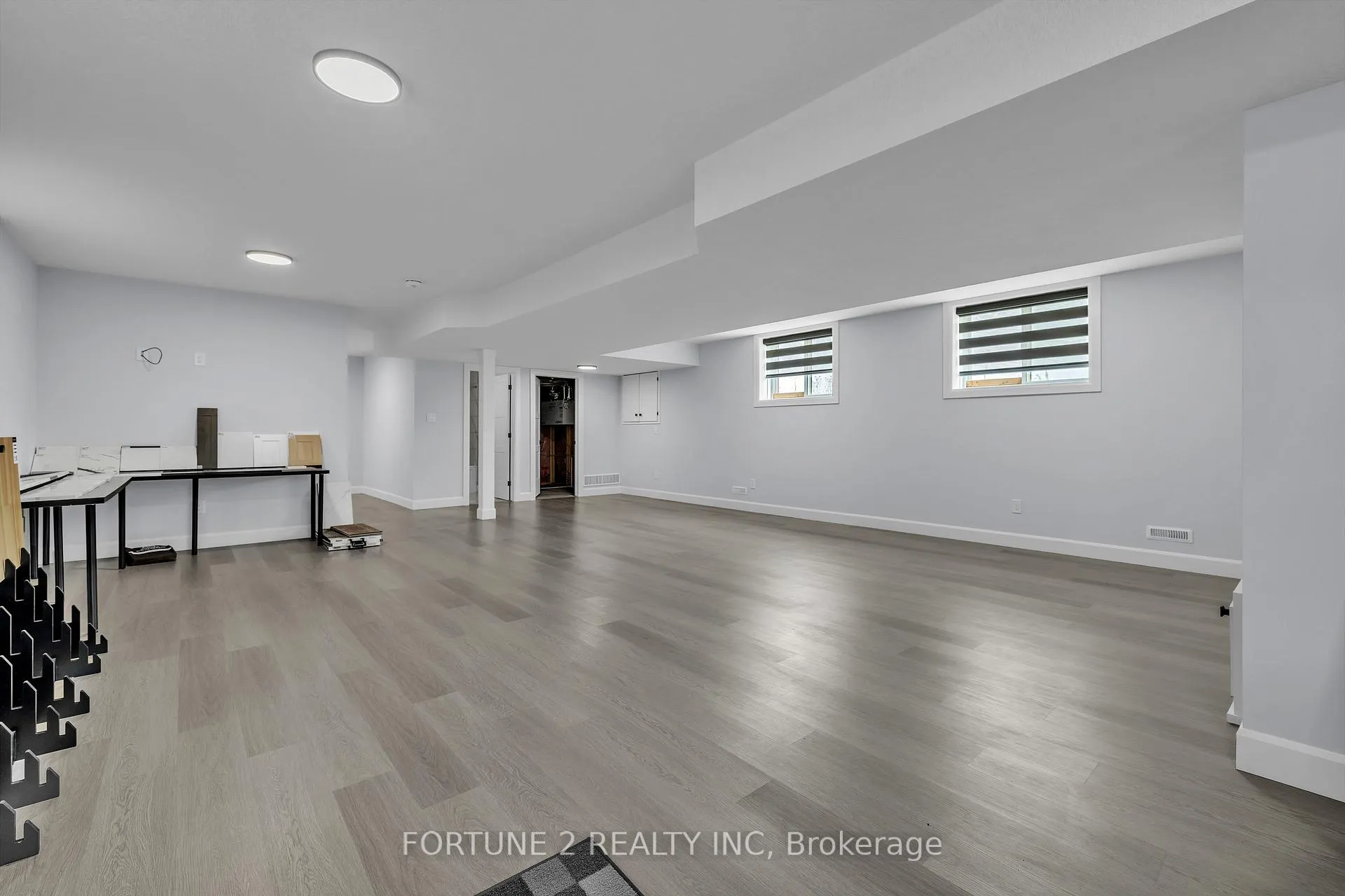 Photo 40 of 1143 Hobbs Drive, London, South U — HOMEH
