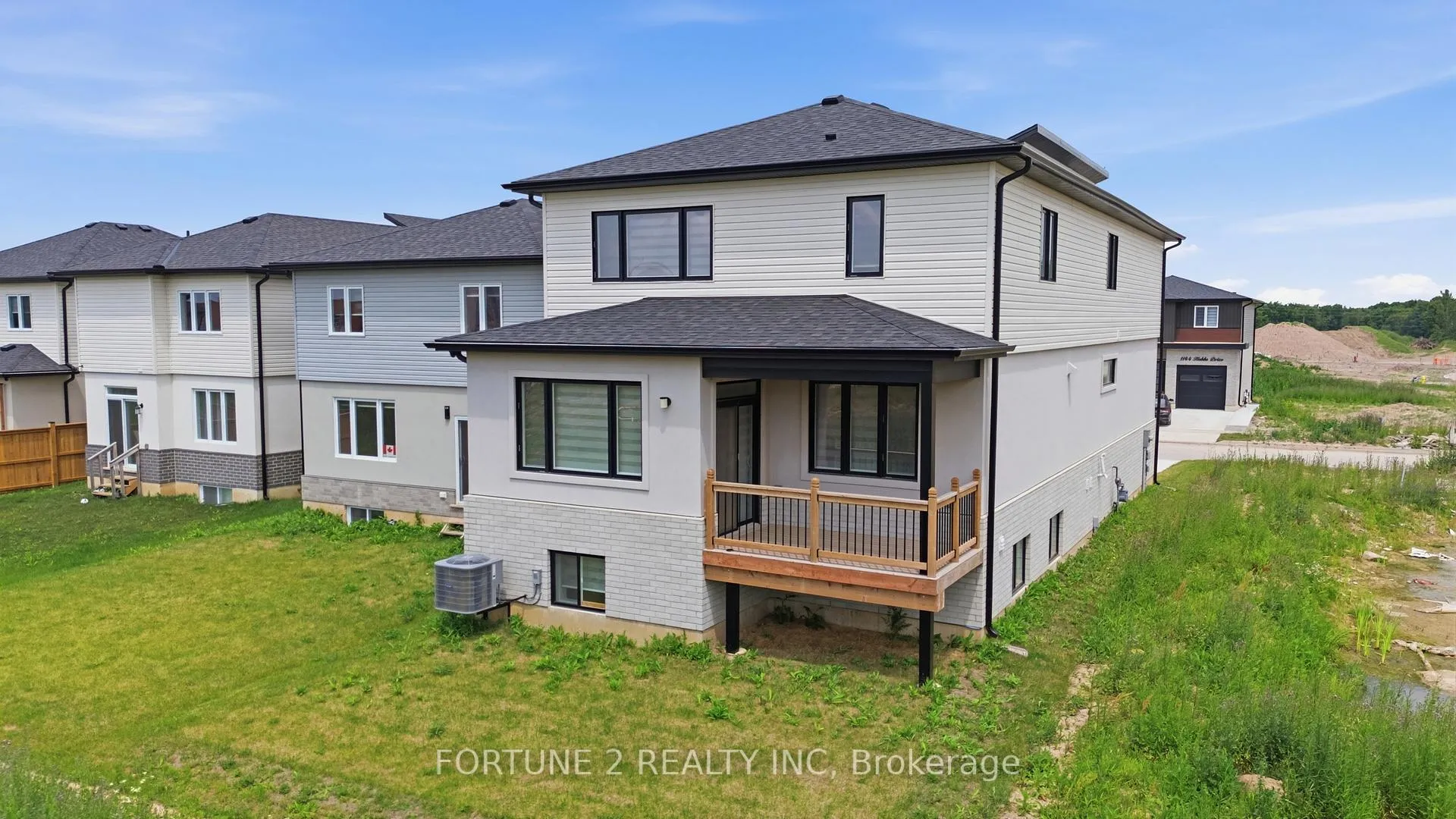 Photo 43 of 1143 Hobbs Drive, London, South U — HOMEH