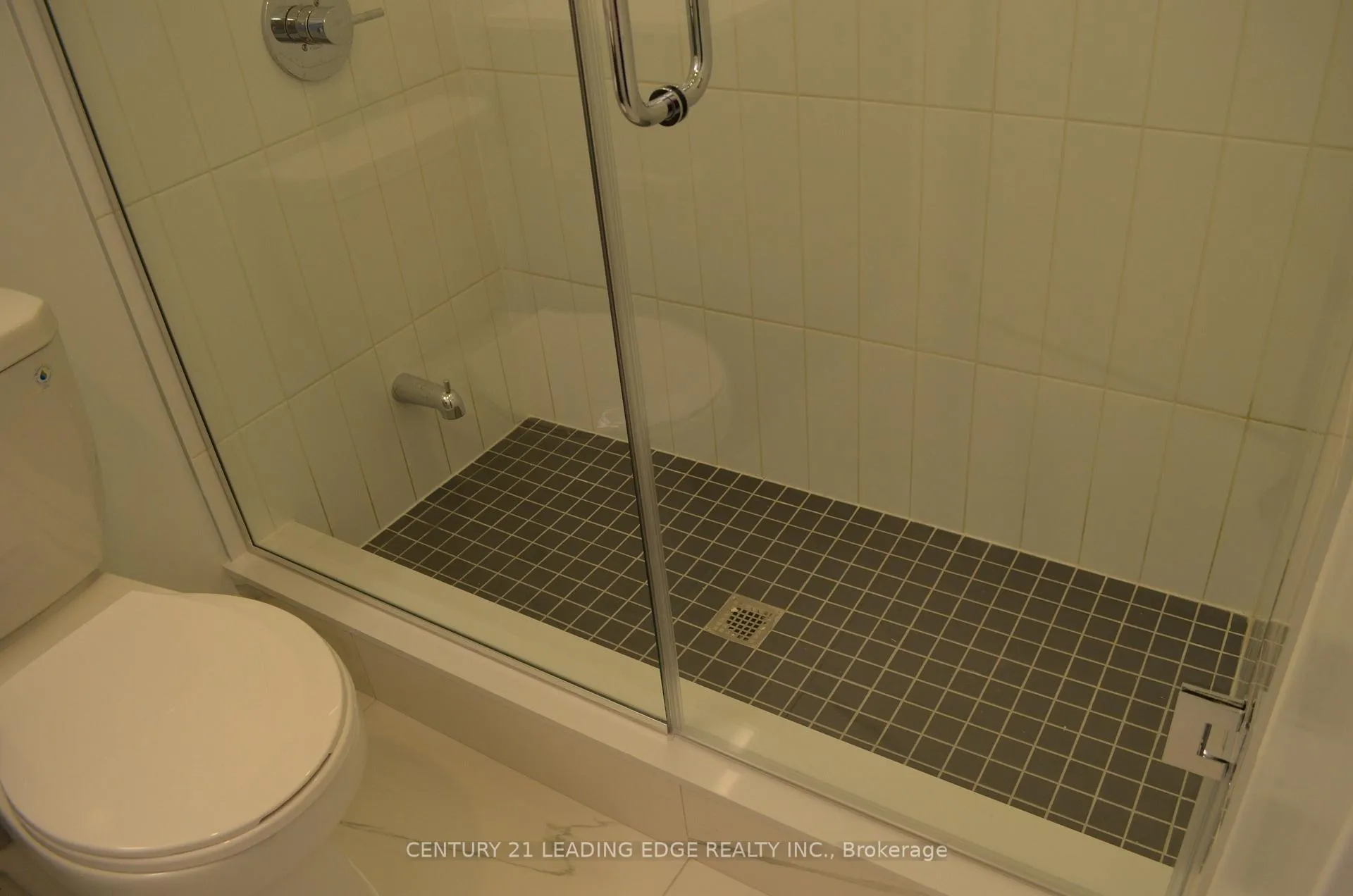 Photo 9 of Unit 2407, 10 Oak Street, Toronto, Regent Park — HOMEH