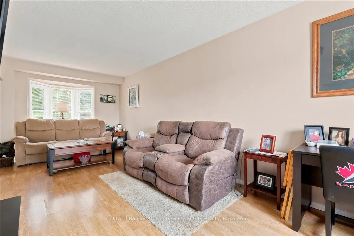 Photo 8 of 75 Edison Crescent, Stratford — HOMEH