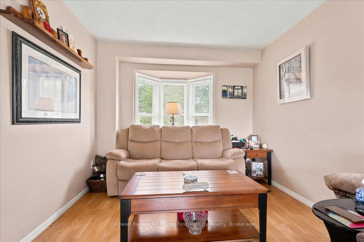 Photo 9 of 75 Edison Crescent, Stratford — HOMEH