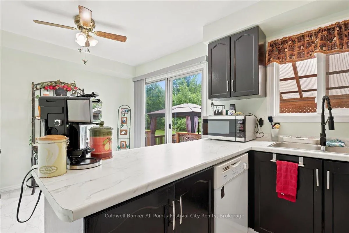 Photo 17 of 75 Edison Crescent, Stratford — HOMEH