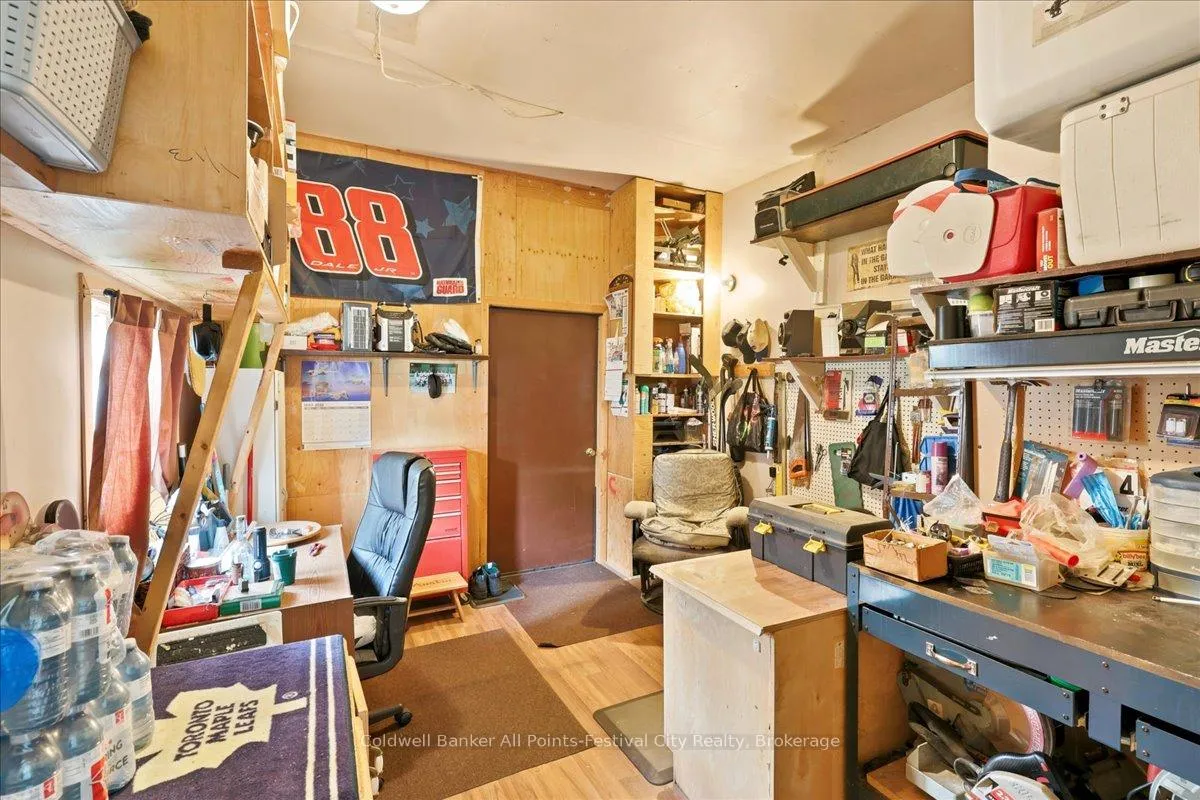Photo 24 of 75 Edison Crescent, Stratford — HOMEH