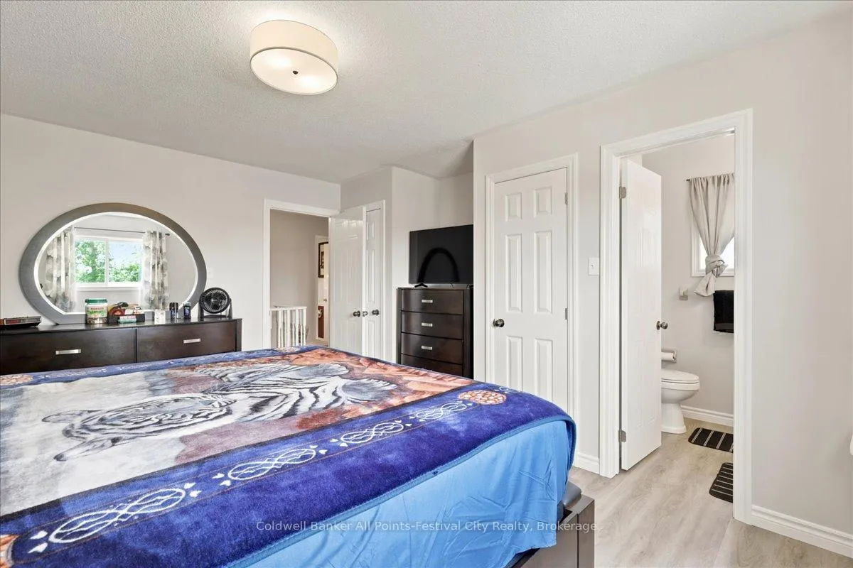 Photo 26 of 75 Edison Crescent, Stratford — HOMEH