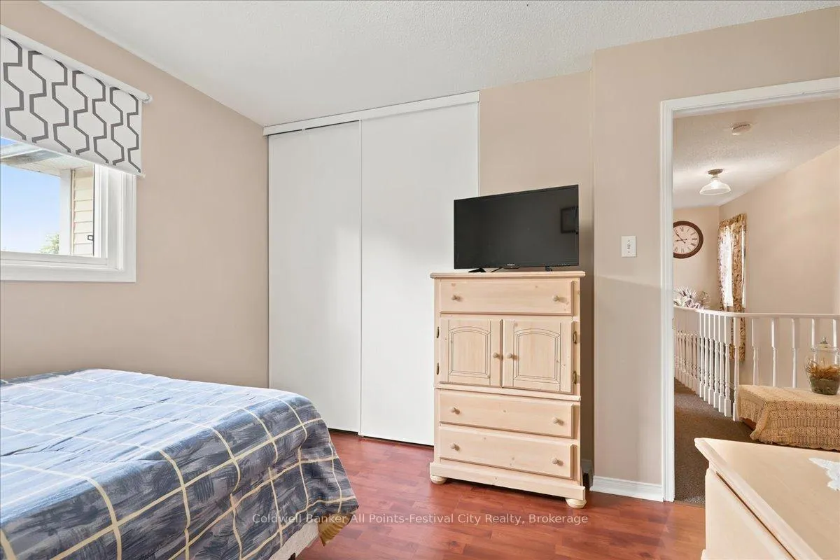 Photo 29 of 75 Edison Crescent, Stratford — HOMEH