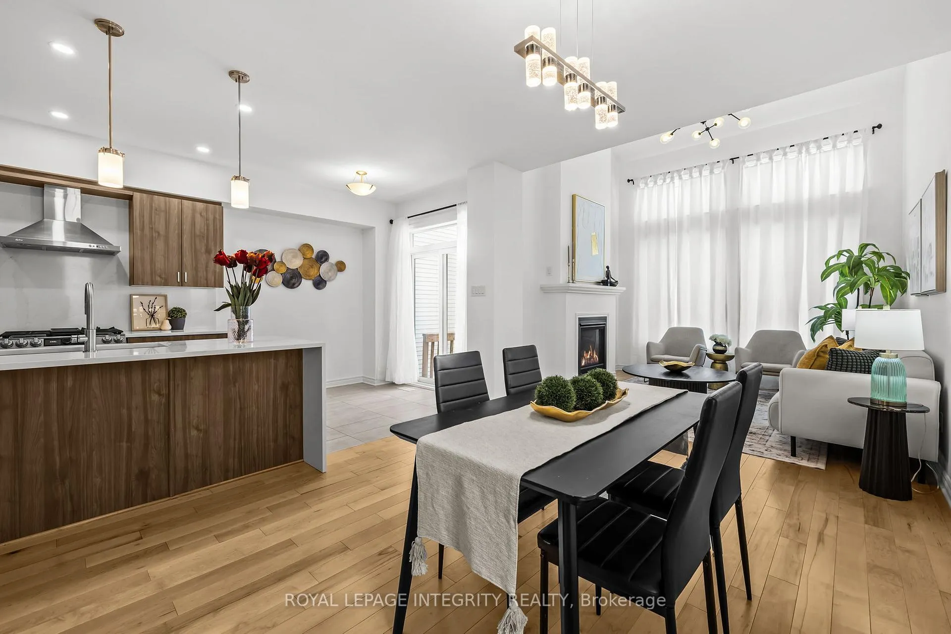 Photo 8 of 691 Capricorn Circle, Ottawa, Riverside South/Gloucester Glen — HOMEH
