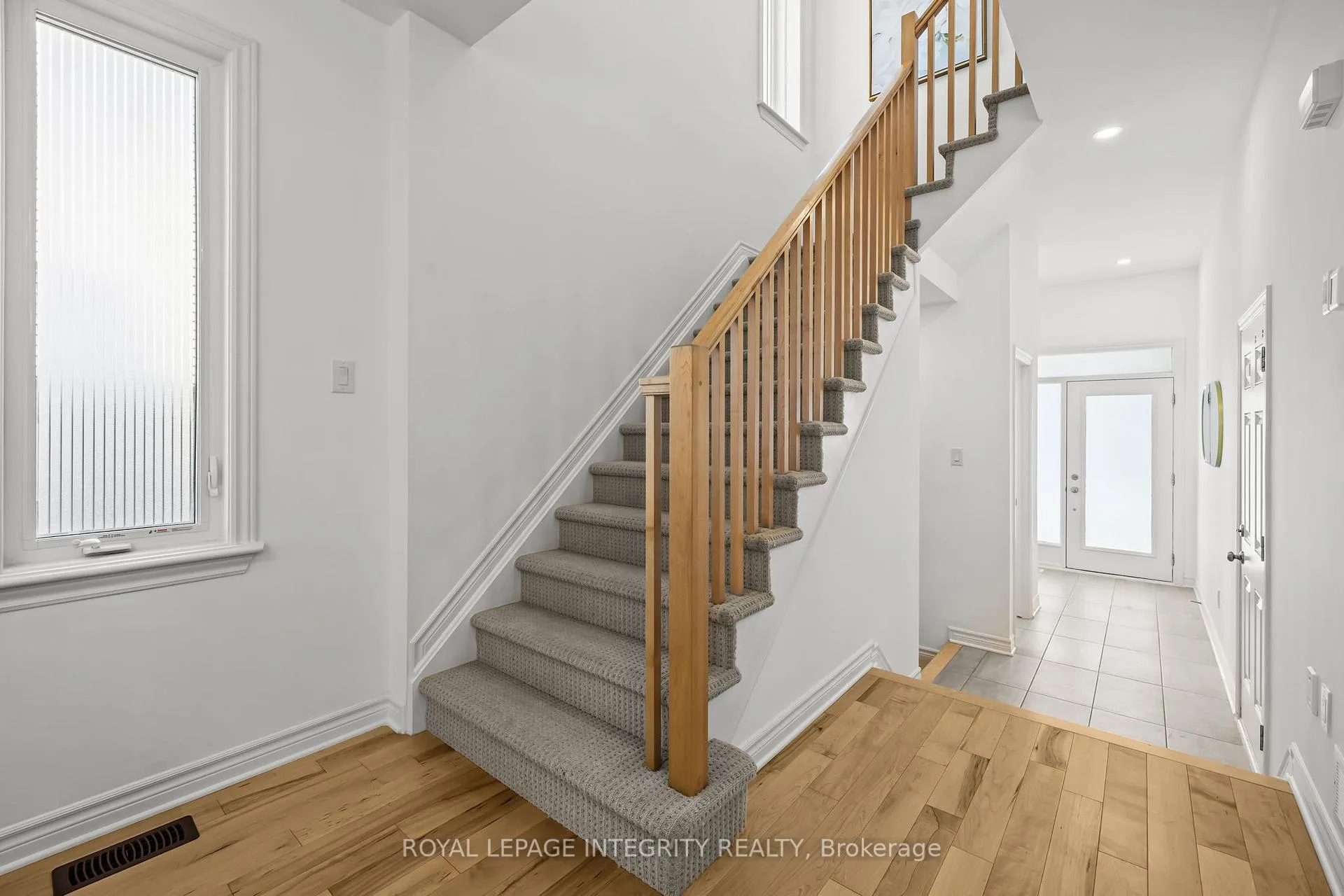 Photo 17 of 691 Capricorn Circle, Ottawa, Riverside South/Gloucester Glen — HOMEH