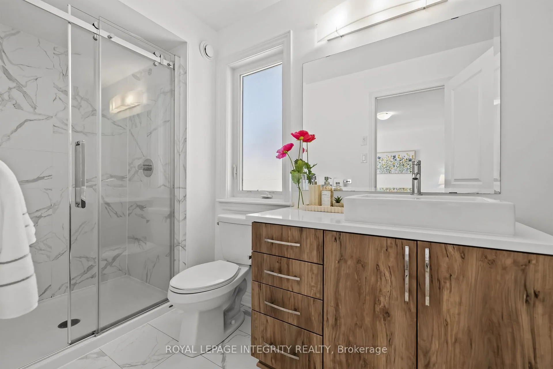 Photo 28 of 691 Capricorn Circle, Ottawa, Riverside South/Gloucester Glen — HOMEH
