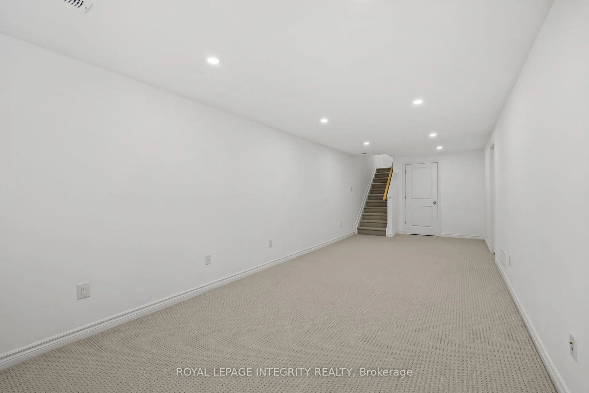 Photo 32 of 691 Capricorn Circle, Ottawa, Riverside South/Gloucester Glen — HOMEH