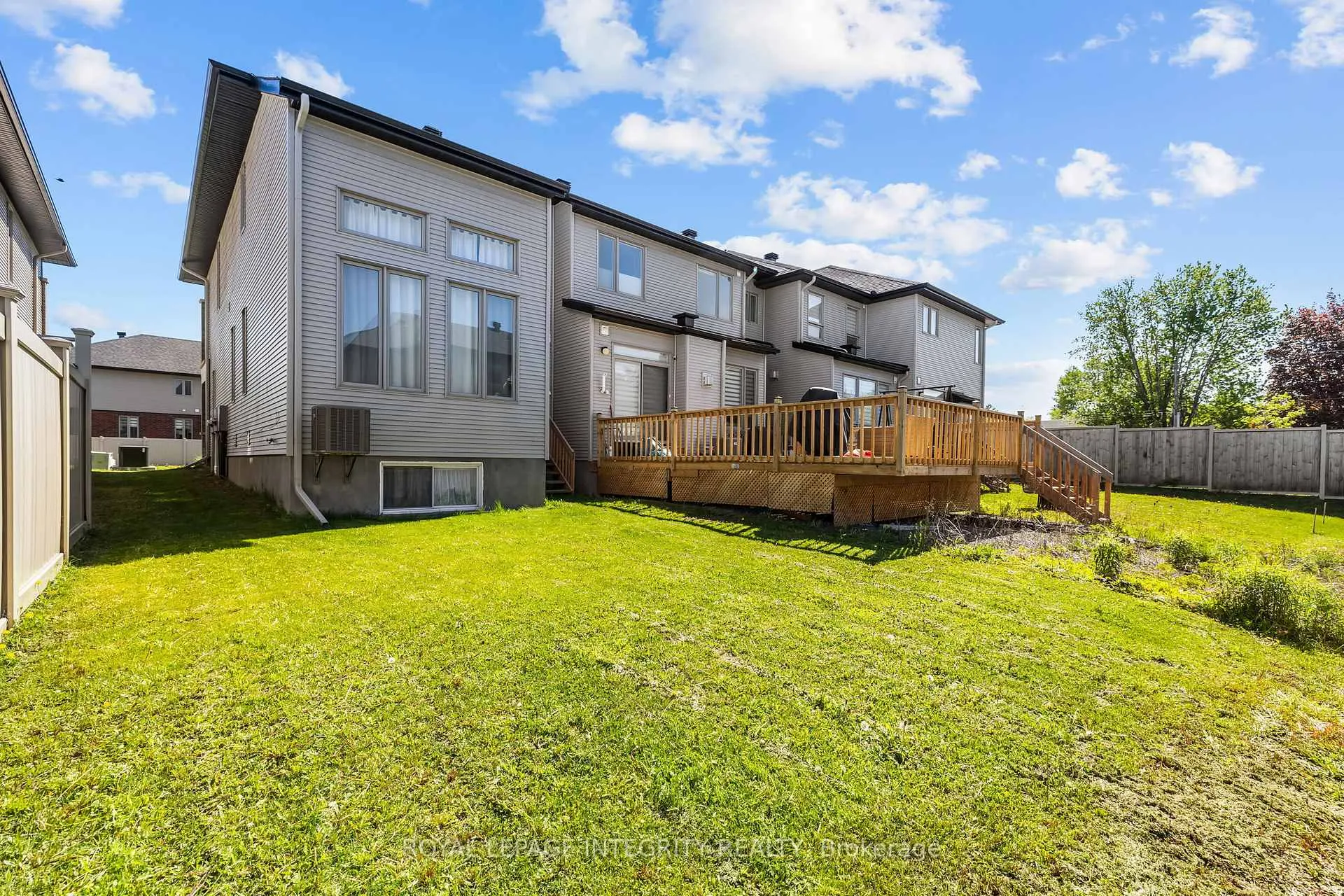 Photo 34 of 691 Capricorn Circle, Ottawa, Riverside South/Gloucester Glen — HOMEH