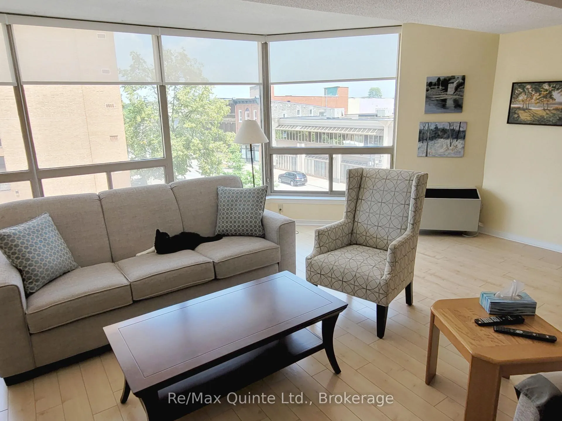 Photo 6 of Unit 403, 350 Front Street, Belleville, Belleville Ward — HOMEH