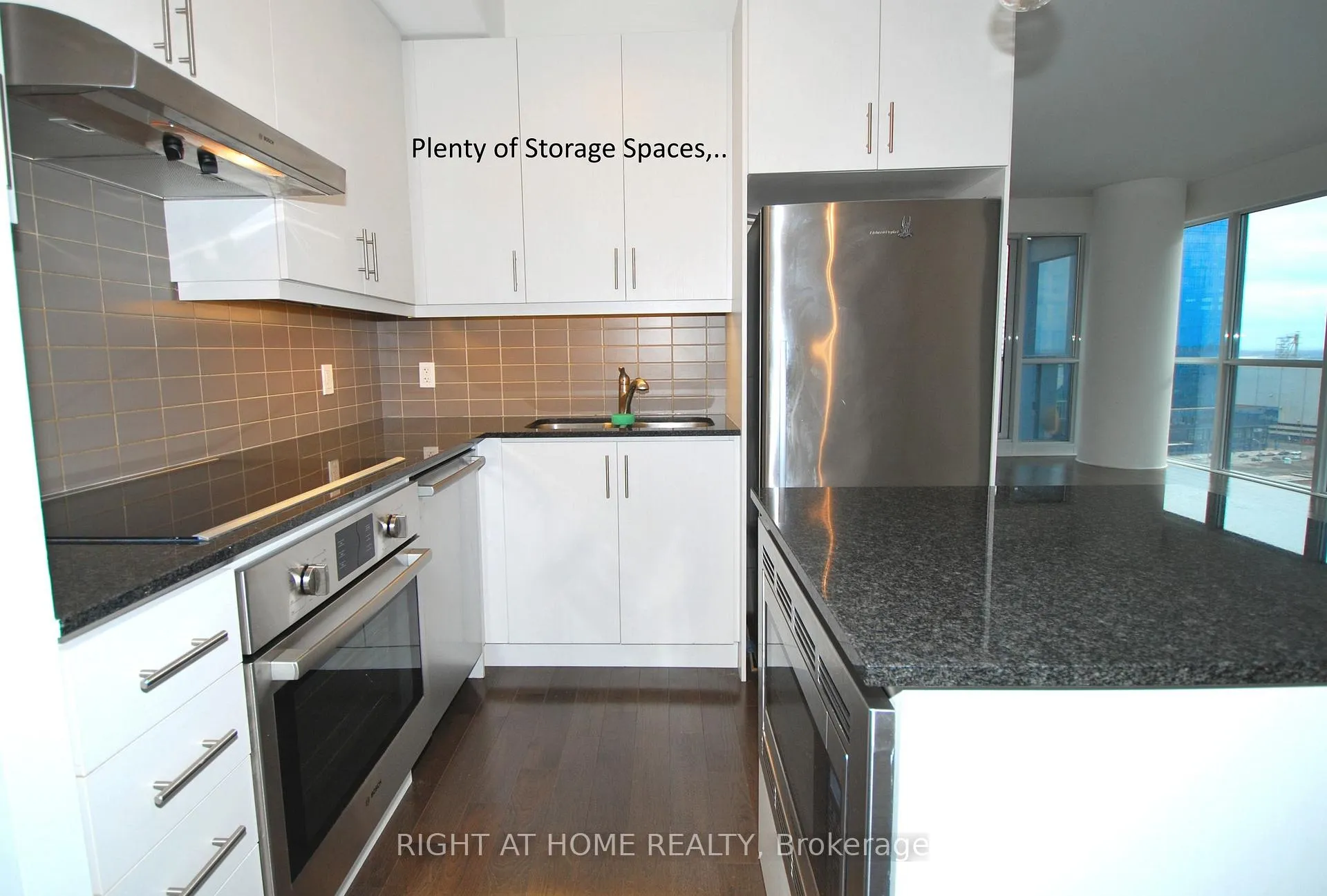 Photo 5 of Unit 1708, 1 The Esplanade Drive, Toronto, Waterfront Communities — HOMEH
