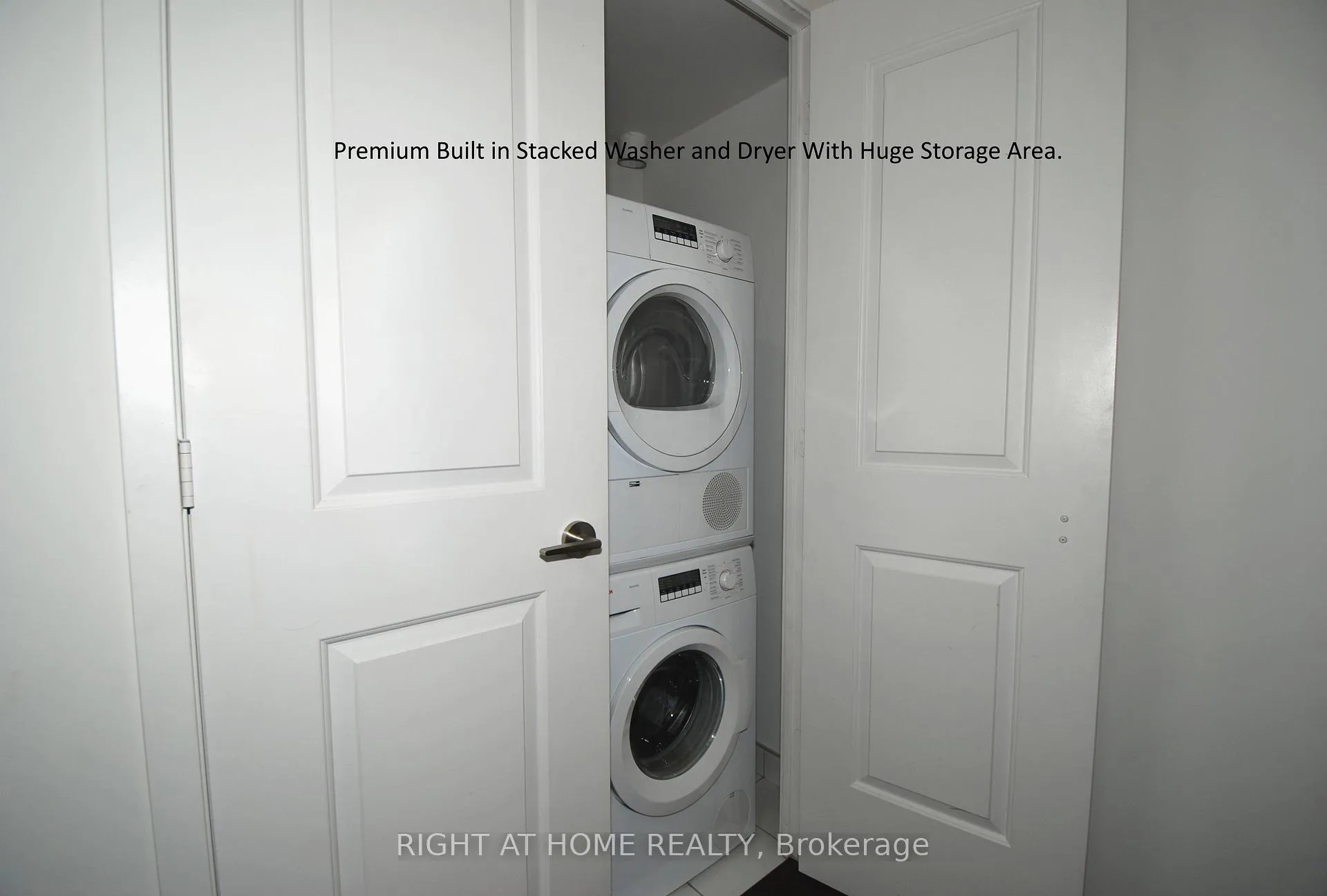 Photo 18 of Unit 1708, 1 The Esplanade Drive, Toronto, Waterfront Communities — HOMEH