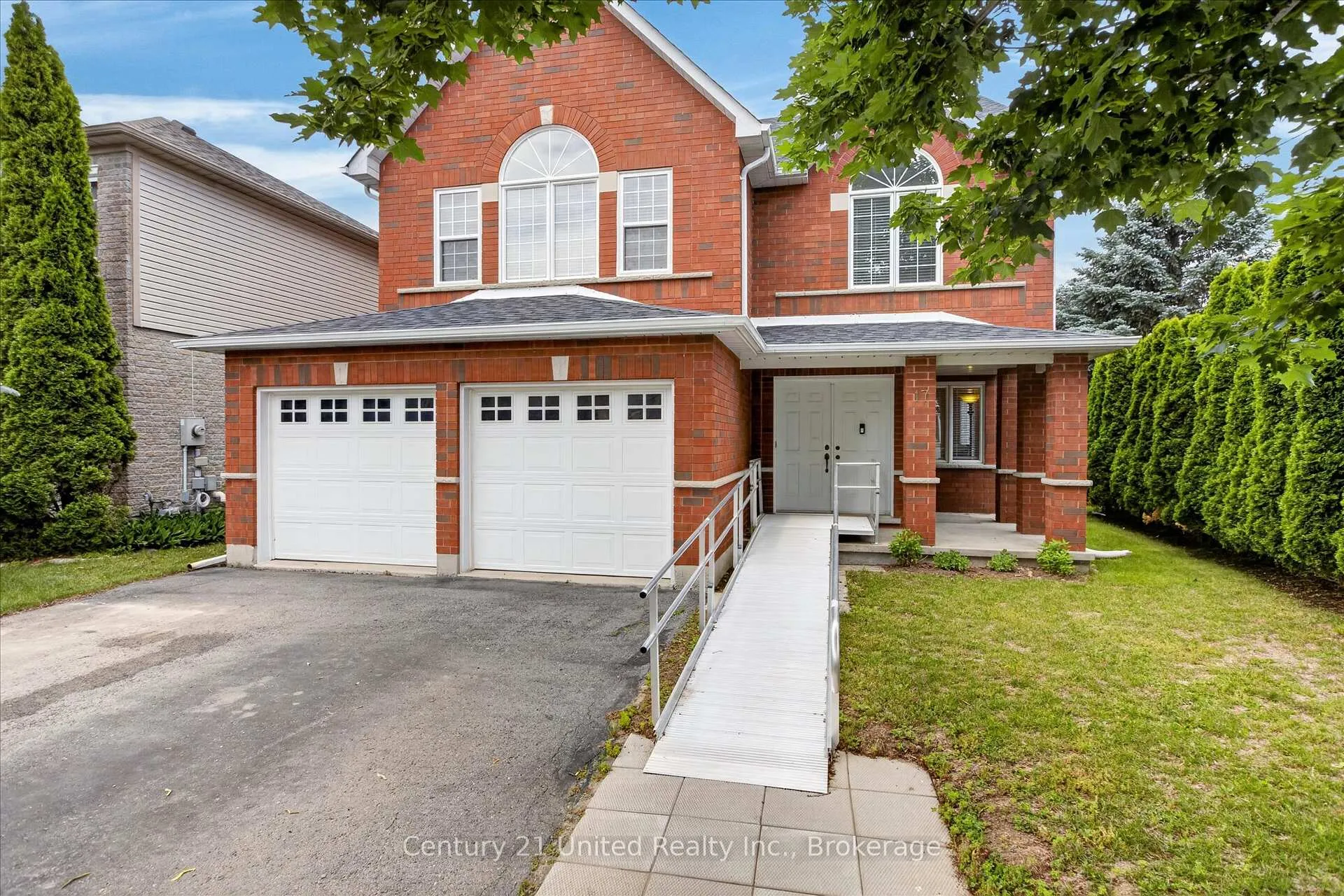 Photo 4 of 17 Mauro Court, Peterborough, Monaghan Ward 2 — HOMEH