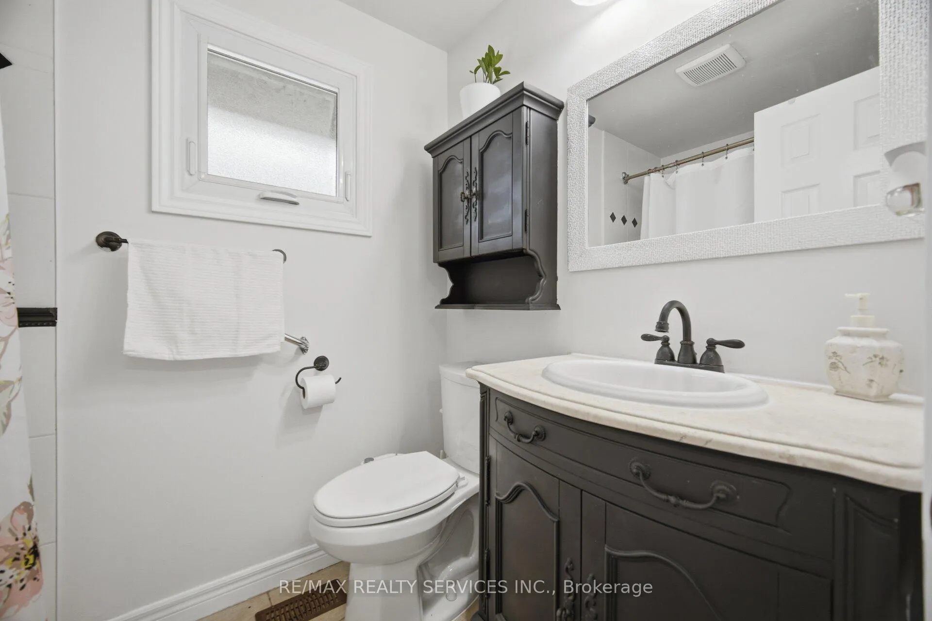 Photo 27 of 18 Gold Pine Court, Brampton, Northgate — HOMEH