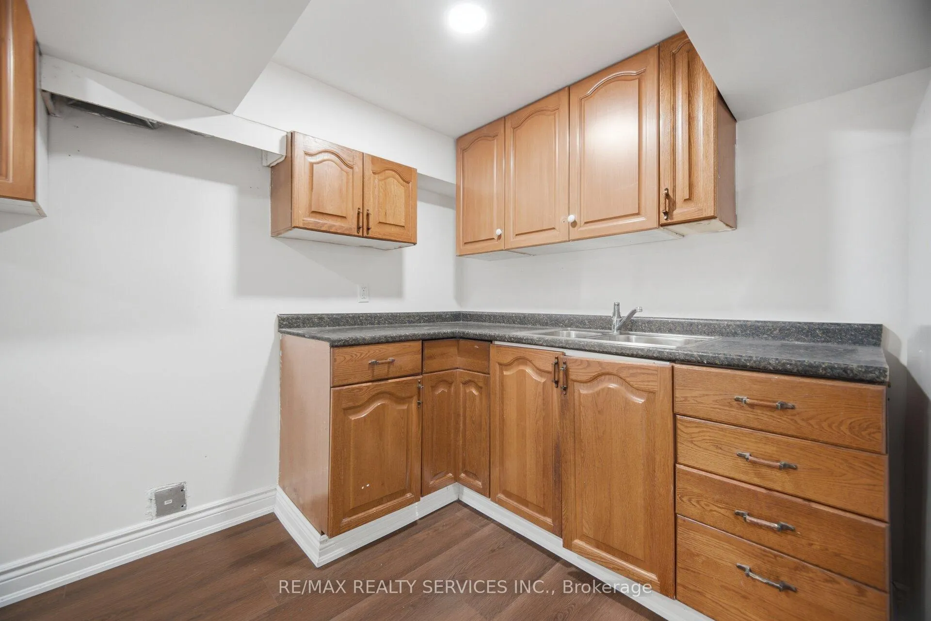 Photo 32 of 18 Gold Pine Court, Brampton, Northgate — HOMEH