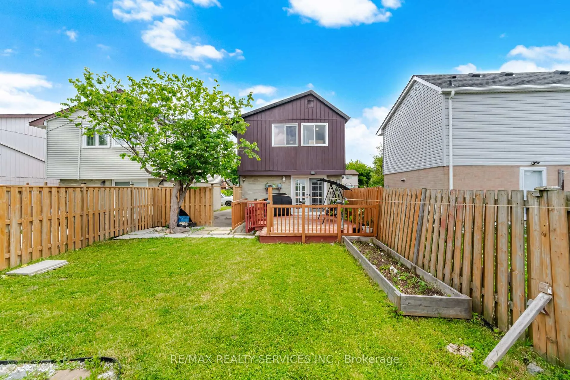 Photo 42 of 18 Gold Pine Court, Brampton, Northgate — HOMEH