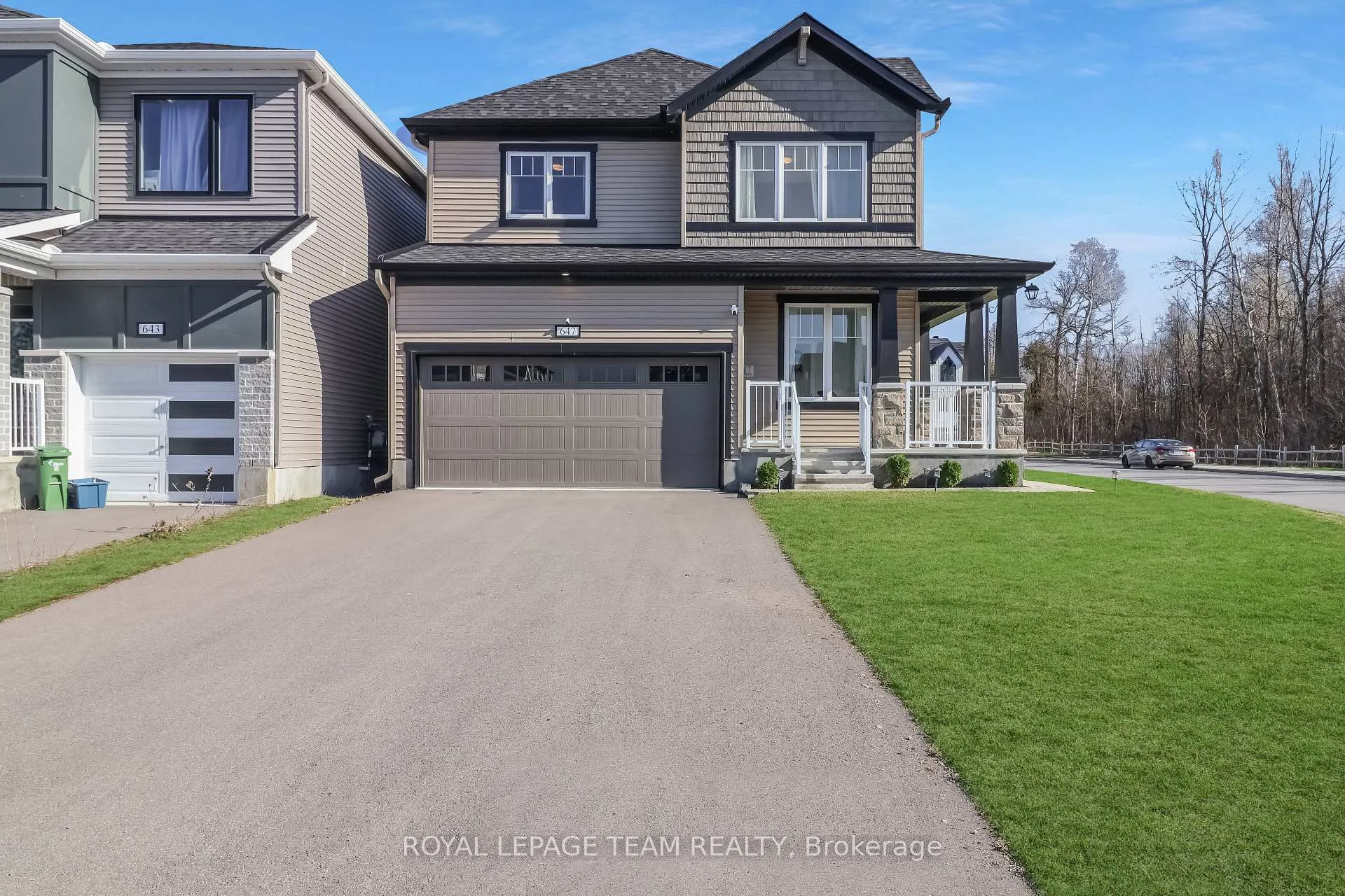 Photo 2 of 647 Cygnus Street, Ottawa, Barrhaven - Half Moon Bay — HOMEH