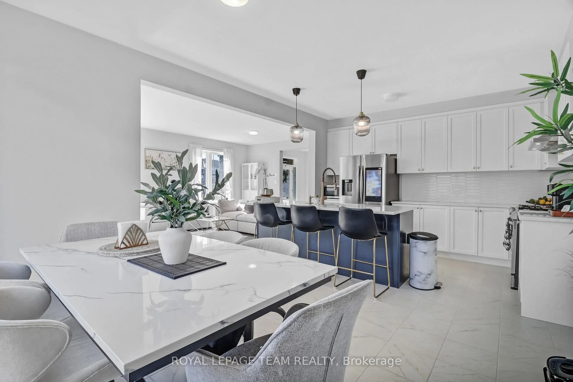 Photo 9 of 647 Cygnus Street, Ottawa, Barrhaven - Half Moon Bay — HOMEH