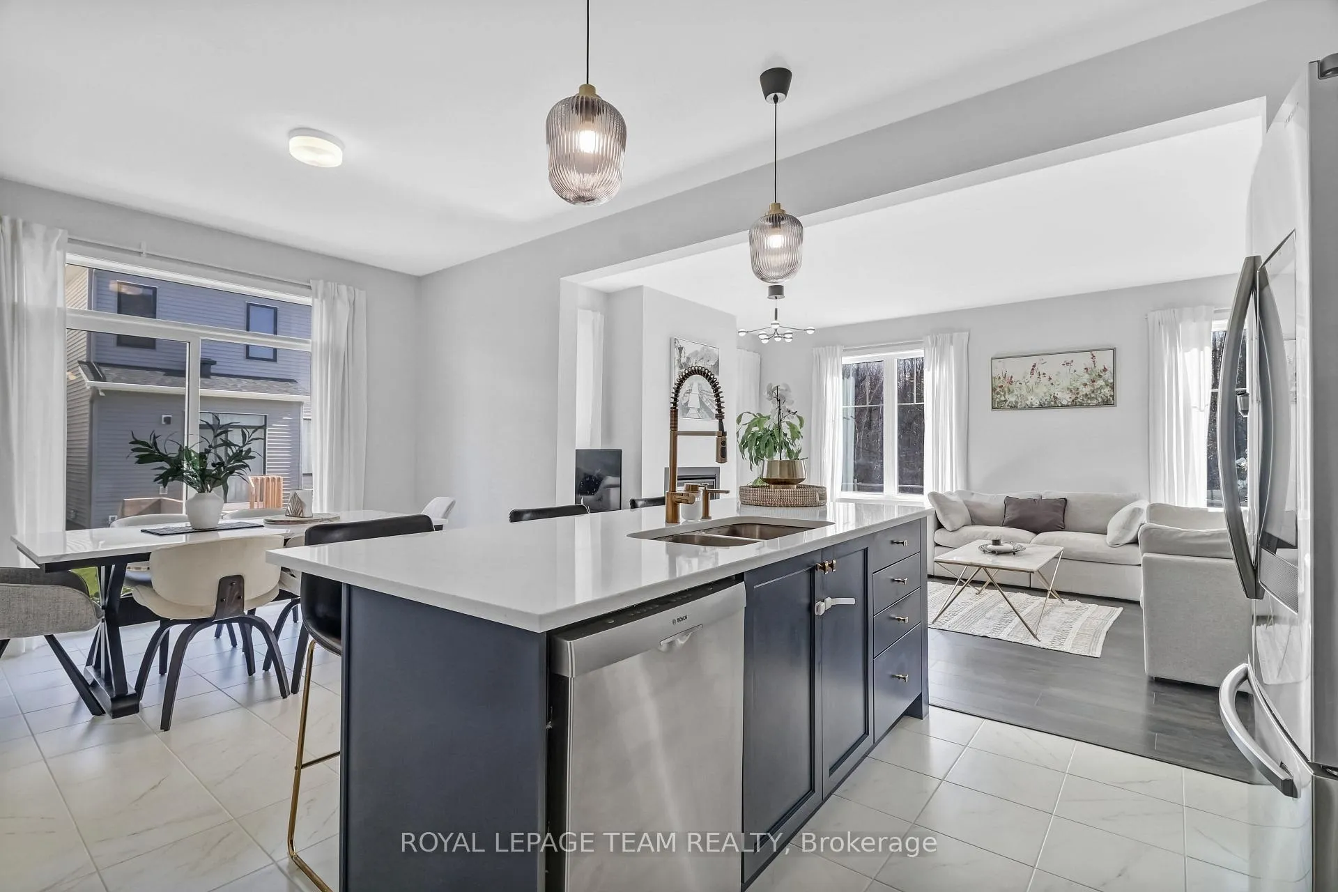 Photo 13 of 647 Cygnus Street, Ottawa, Barrhaven - Half Moon Bay — HOMEH