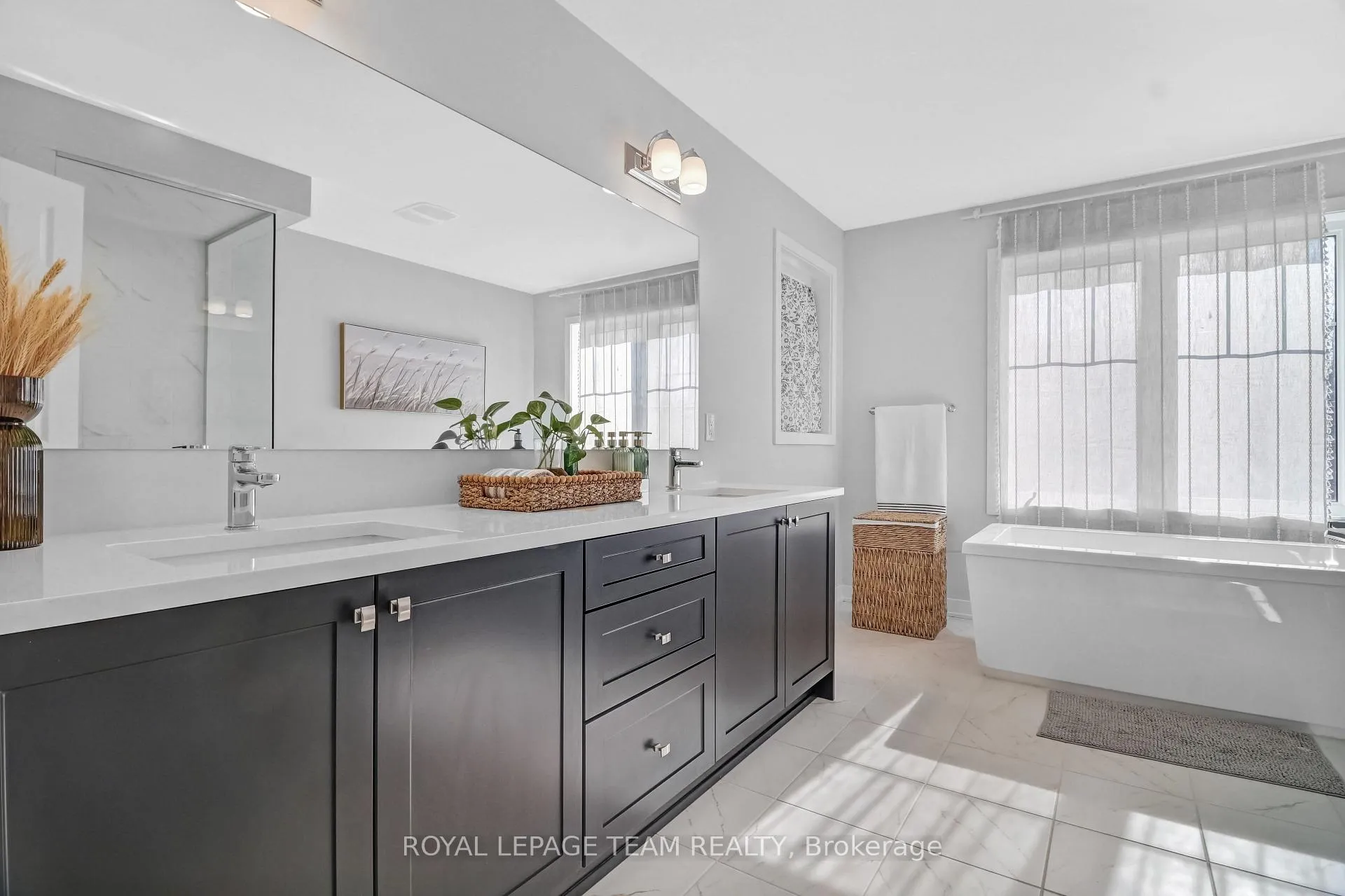 Photo 17 of 647 Cygnus Street, Ottawa, Barrhaven - Half Moon Bay — HOMEH