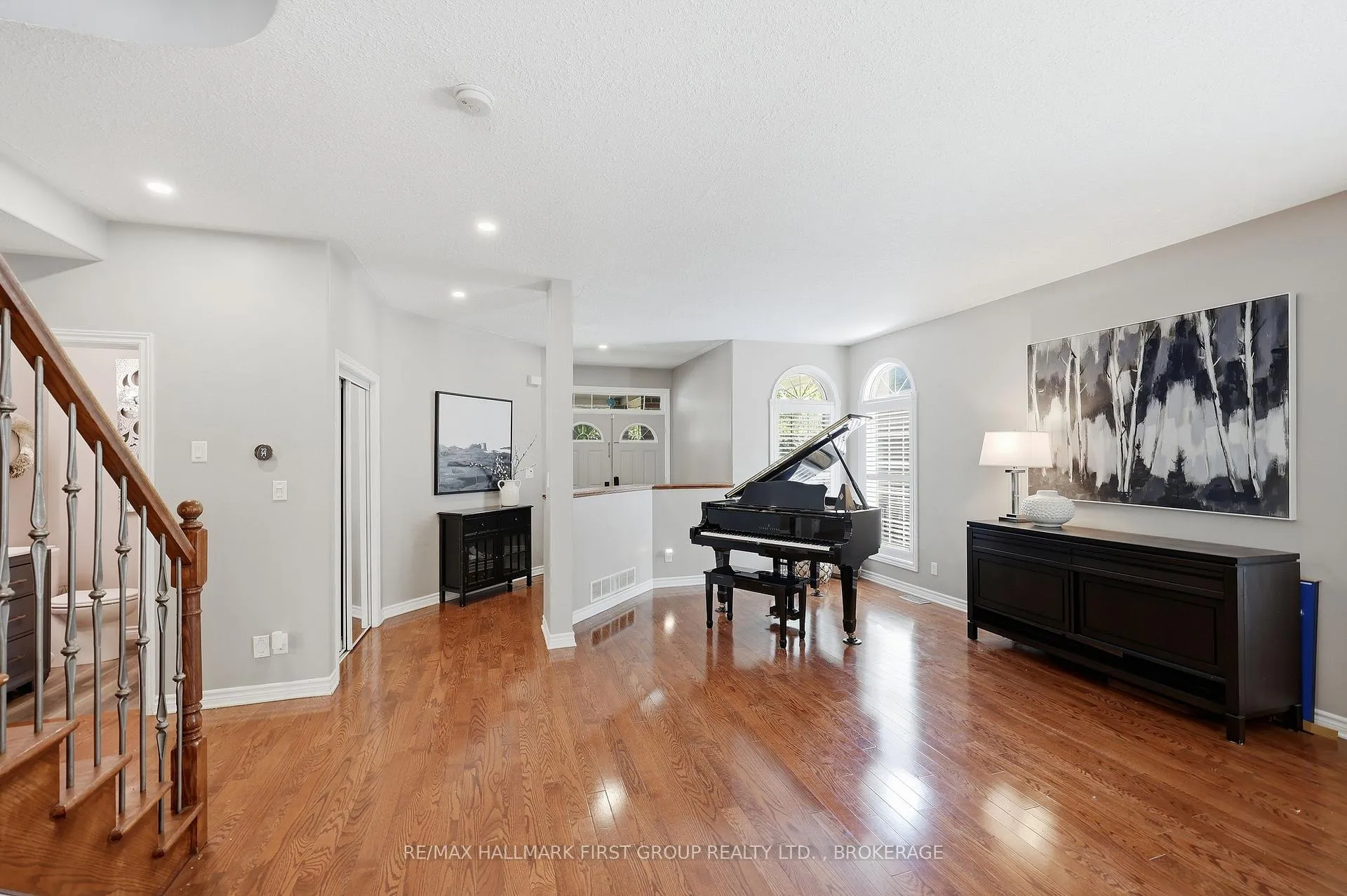 Photo 10 of 393 Cavendish Crescent, Kingston, City Northwest — HOMEH