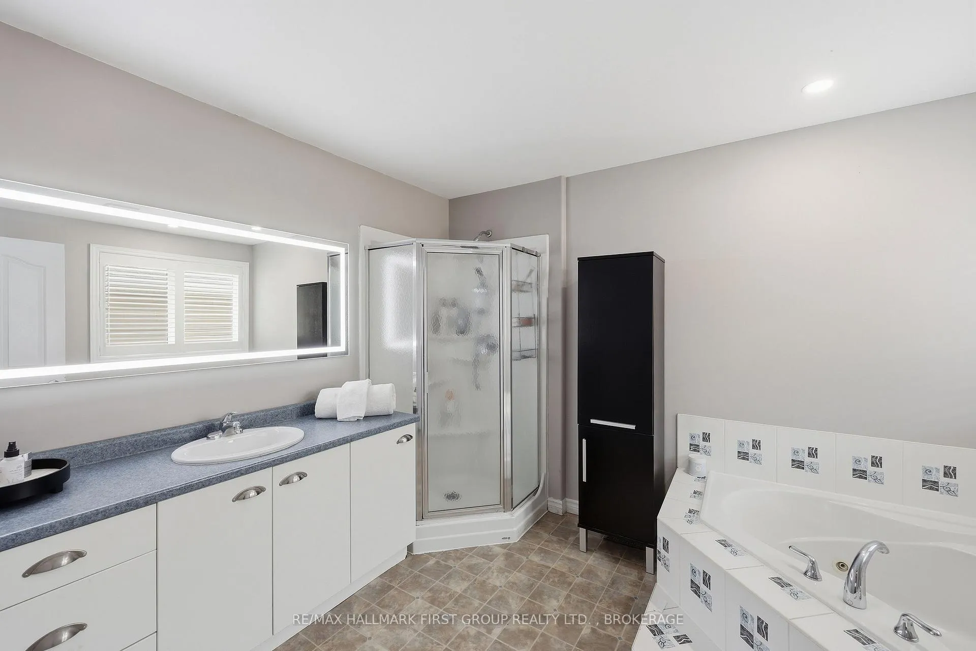 Photo 31 of 393 Cavendish Crescent, Kingston, City Northwest — HOMEH