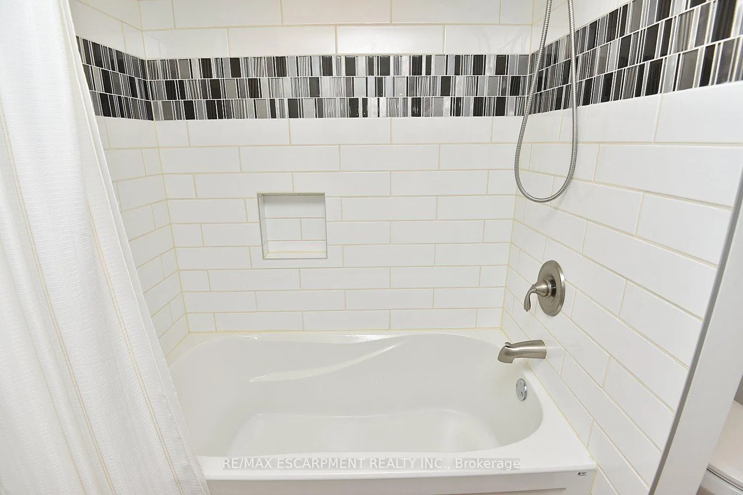 Photo 26 of Unit 77, 2530 Northampton Boulevard, Burlington, Headon — HOMEH