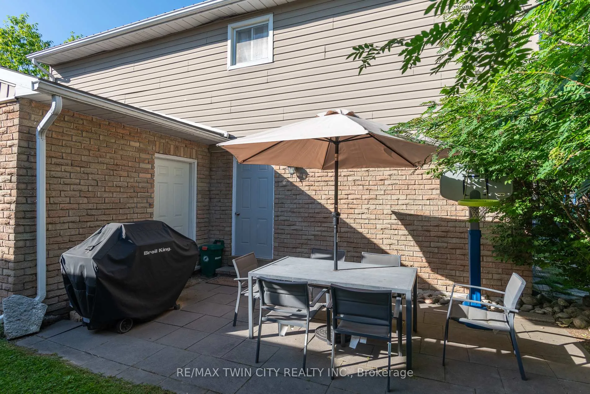 Photo 8 of 162 Parkside Drive E, Centre Wellington, Fergus — HOMEH