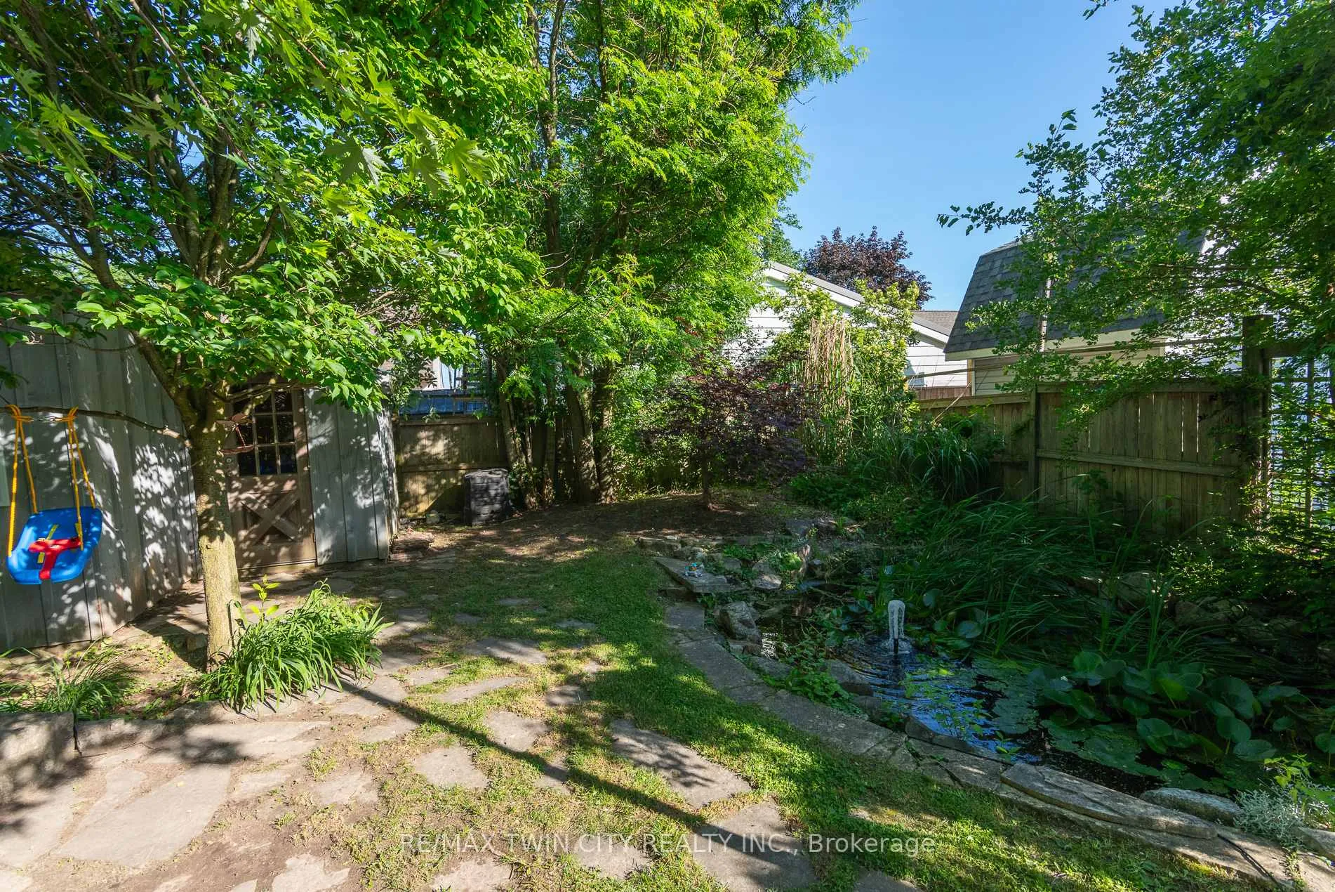 Photo 13 of 162 Parkside Drive E, Centre Wellington, Fergus — HOMEH