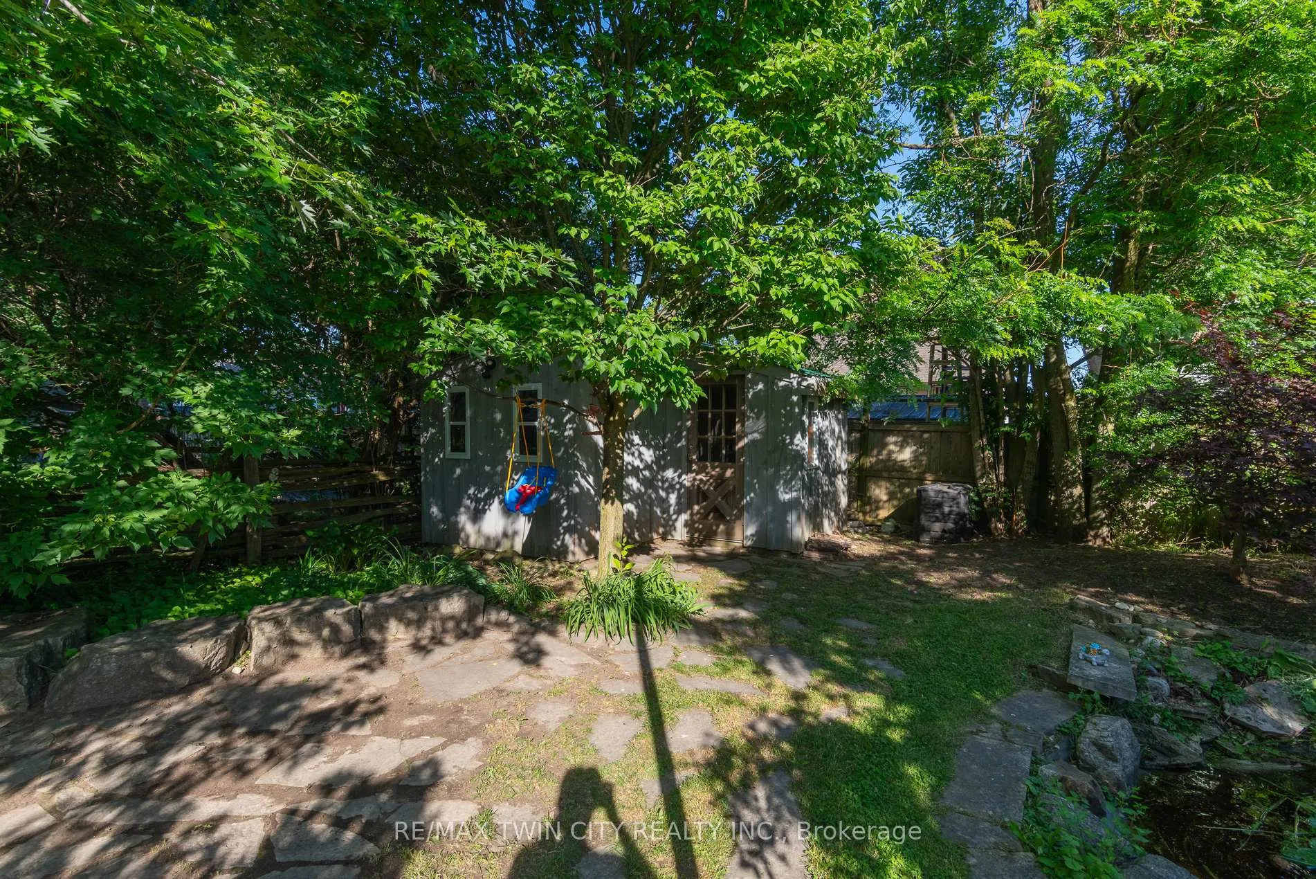 Photo 14 of 162 Parkside Drive E, Centre Wellington, Fergus — HOMEH