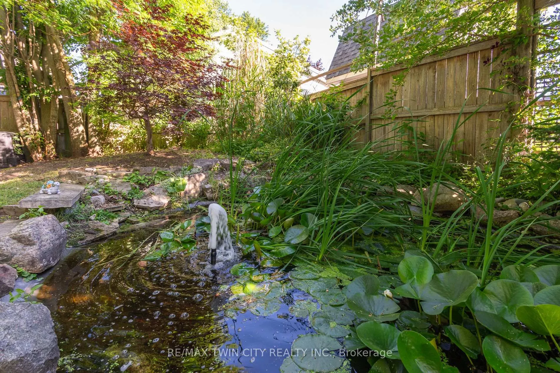 Photo 15 of 162 Parkside Drive E, Centre Wellington, Fergus — HOMEH