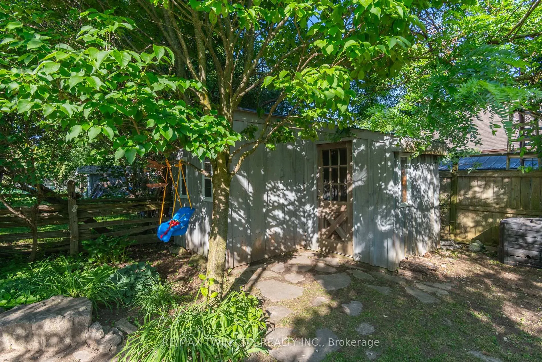 Photo 16 of 162 Parkside Drive E, Centre Wellington, Fergus — HOMEH
