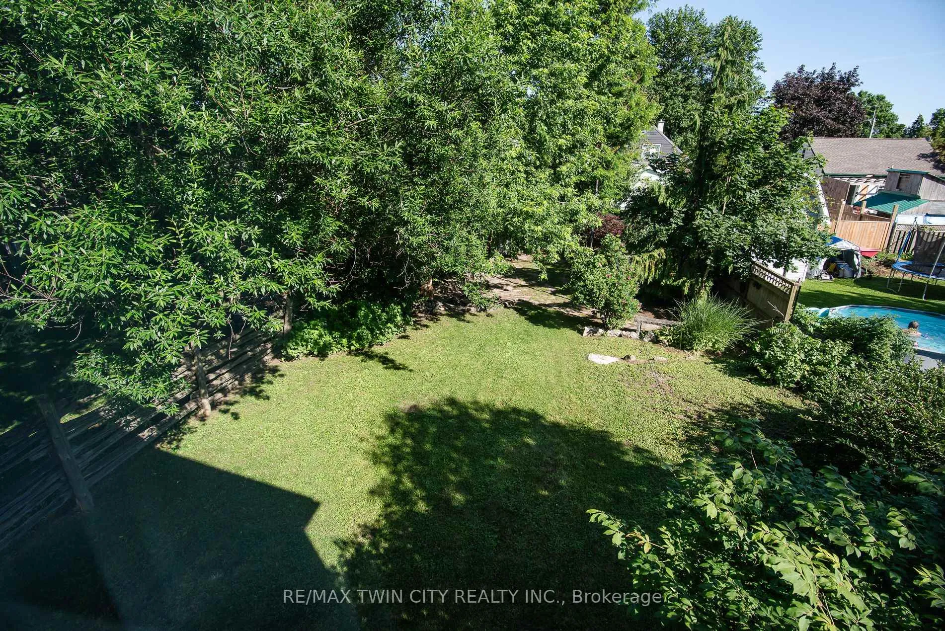 Photo 20 of 162 Parkside Drive E, Centre Wellington, Fergus — HOMEH