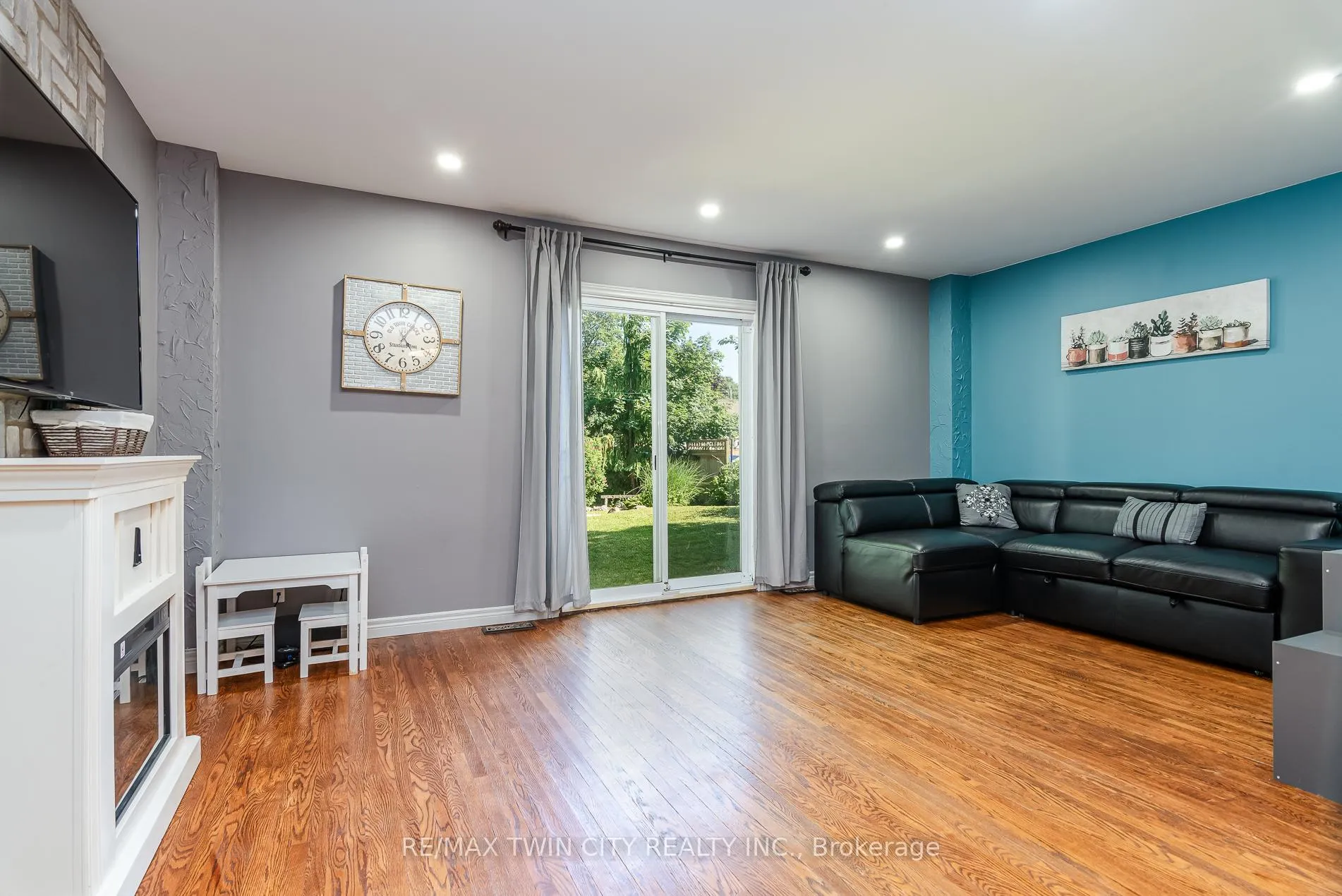 Photo 23 of 162 Parkside Drive E, Centre Wellington, Fergus — HOMEH